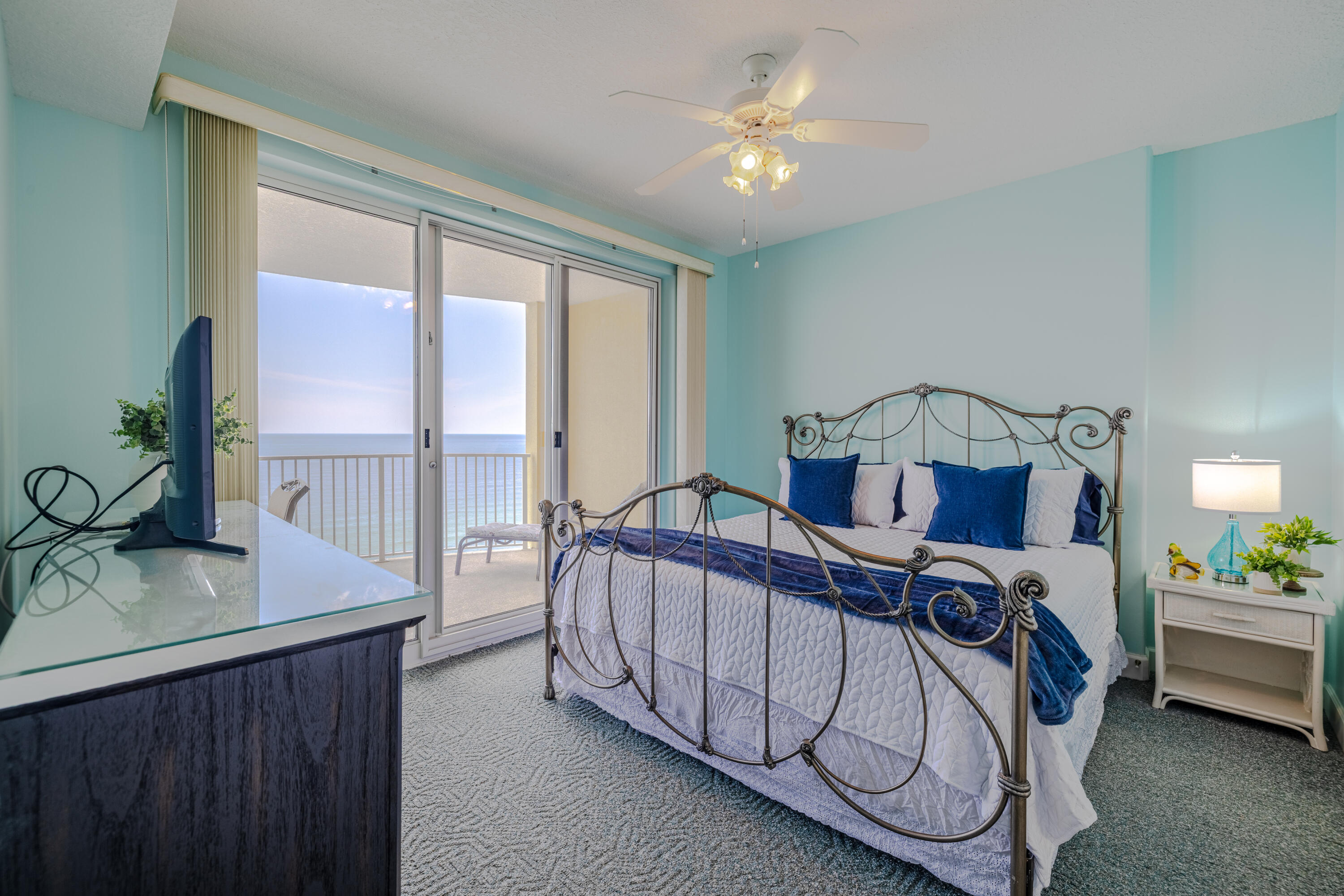 EMERALD ISLE - Residential