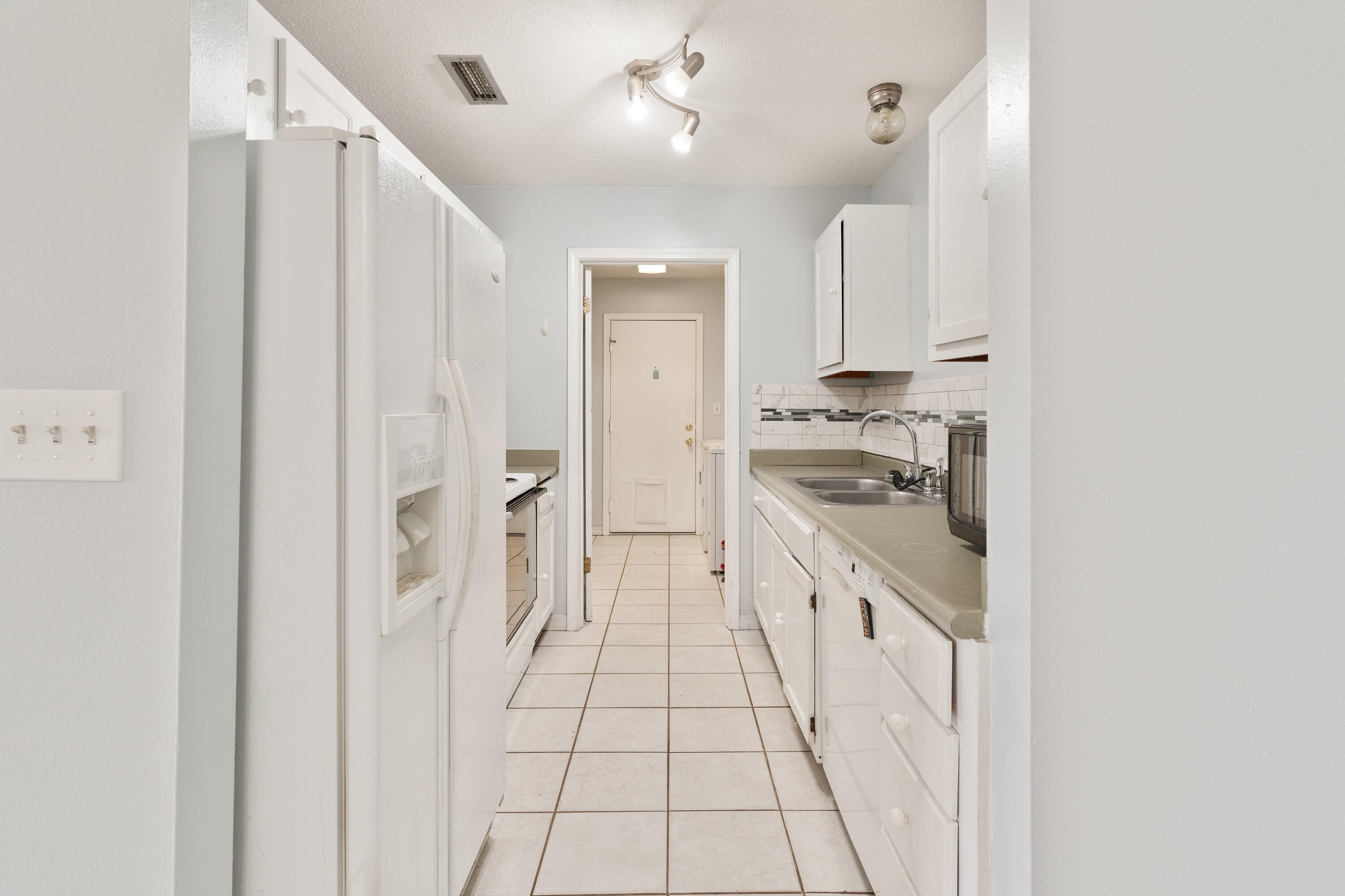 PINE MEADOWS - Residential