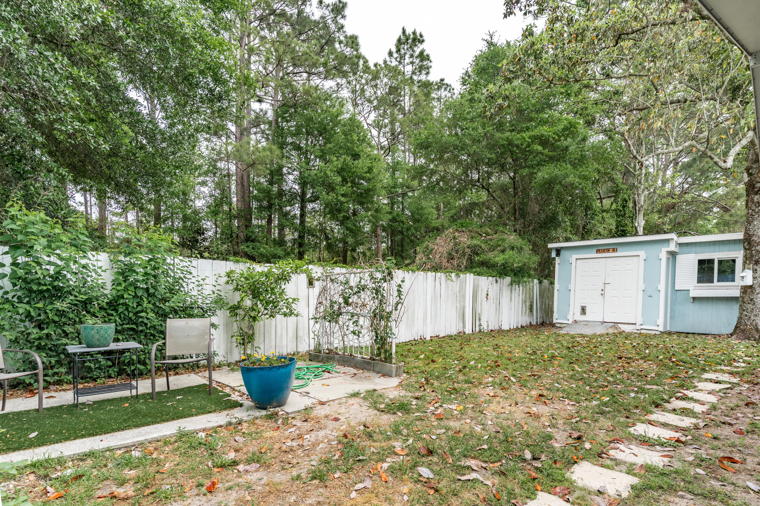 PINE MEADOWS - Residential