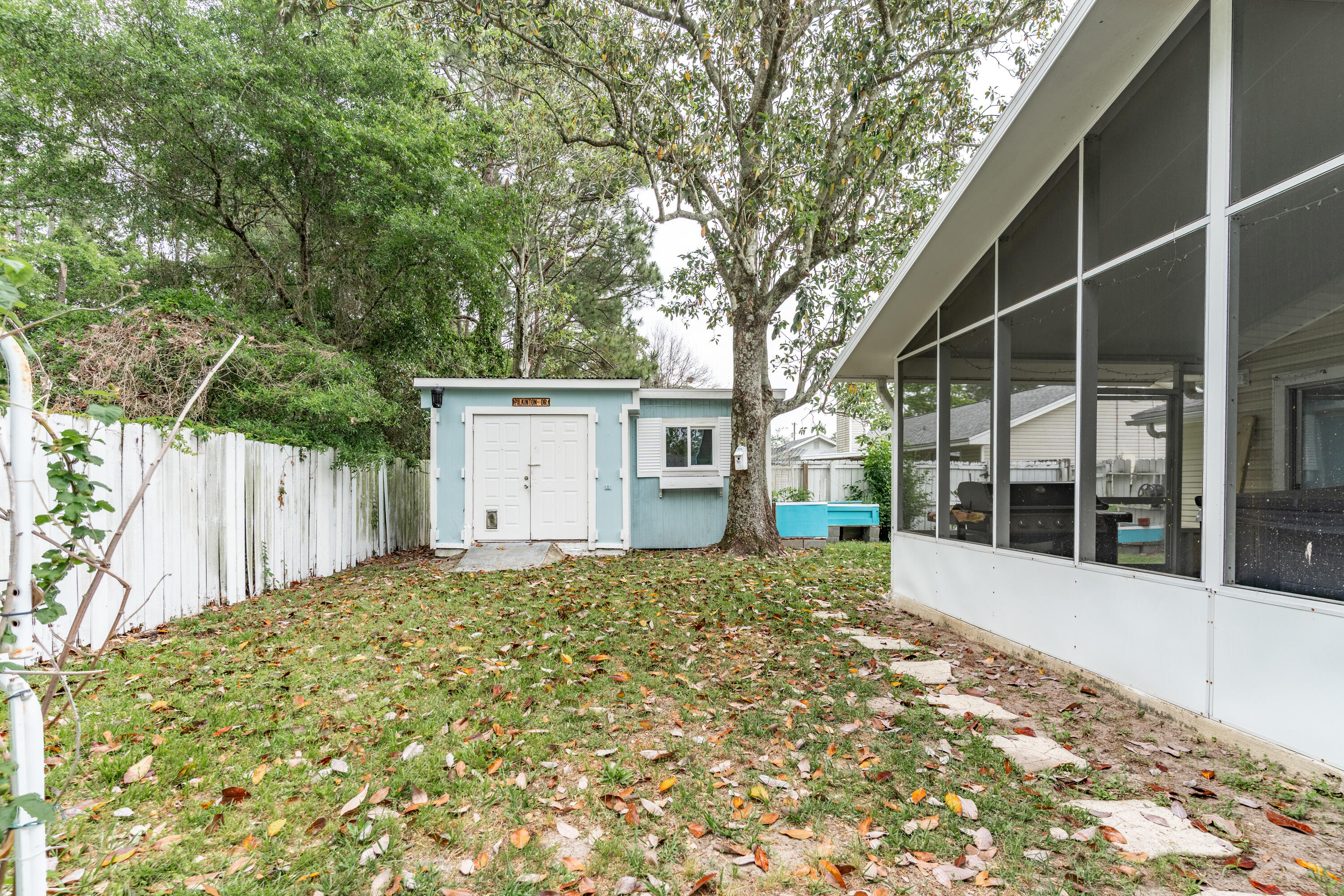 PINE MEADOWS - Residential