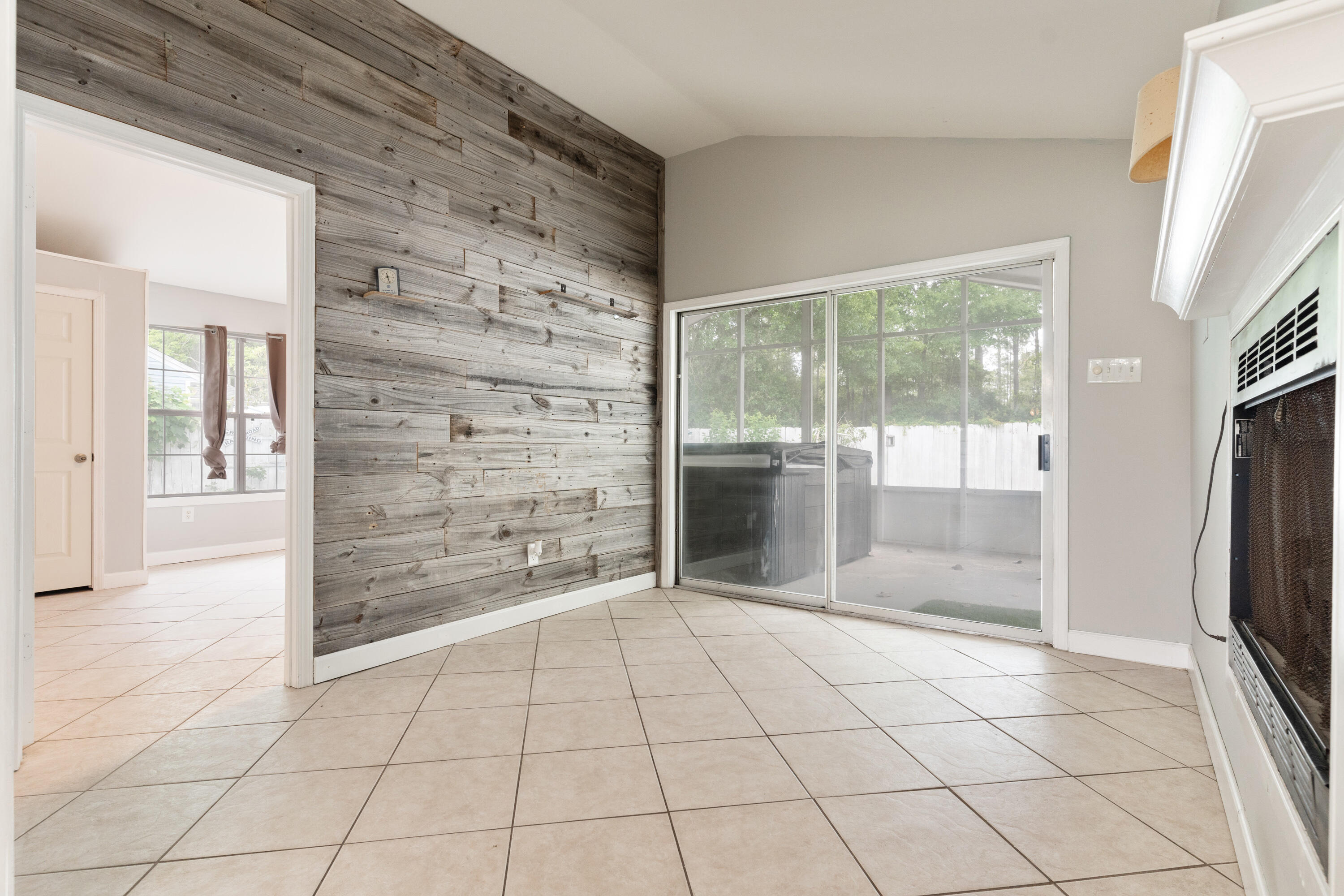 PINE MEADOWS - Residential