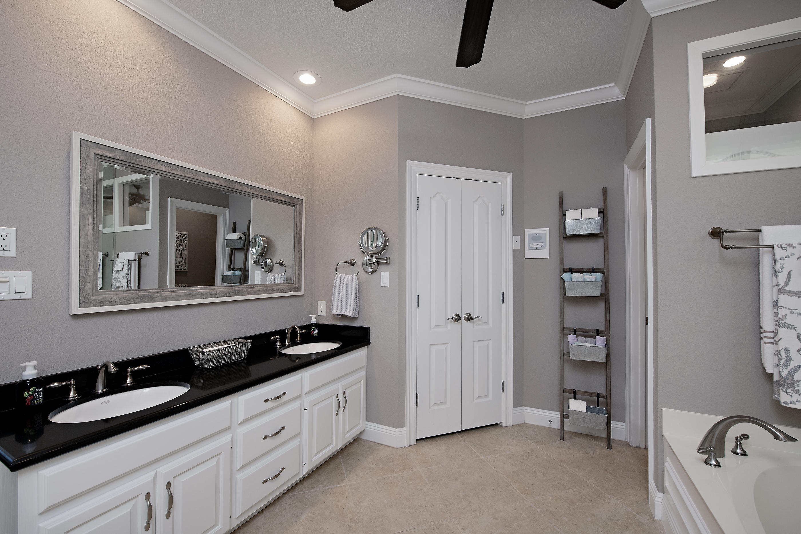 GOLF VIEW - Residential