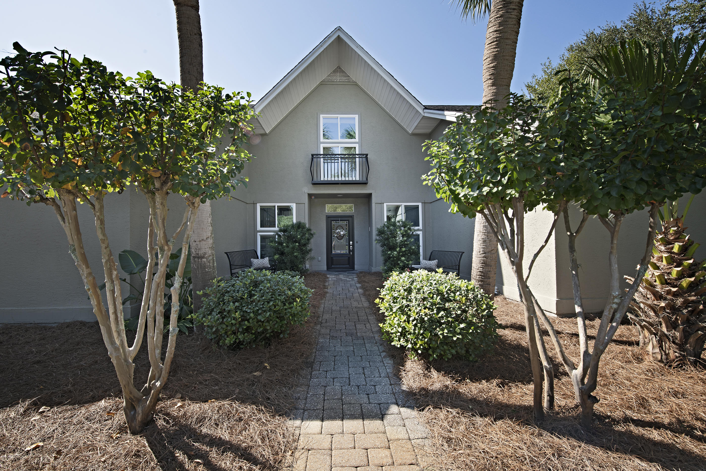 GOLF VIEW - Residential