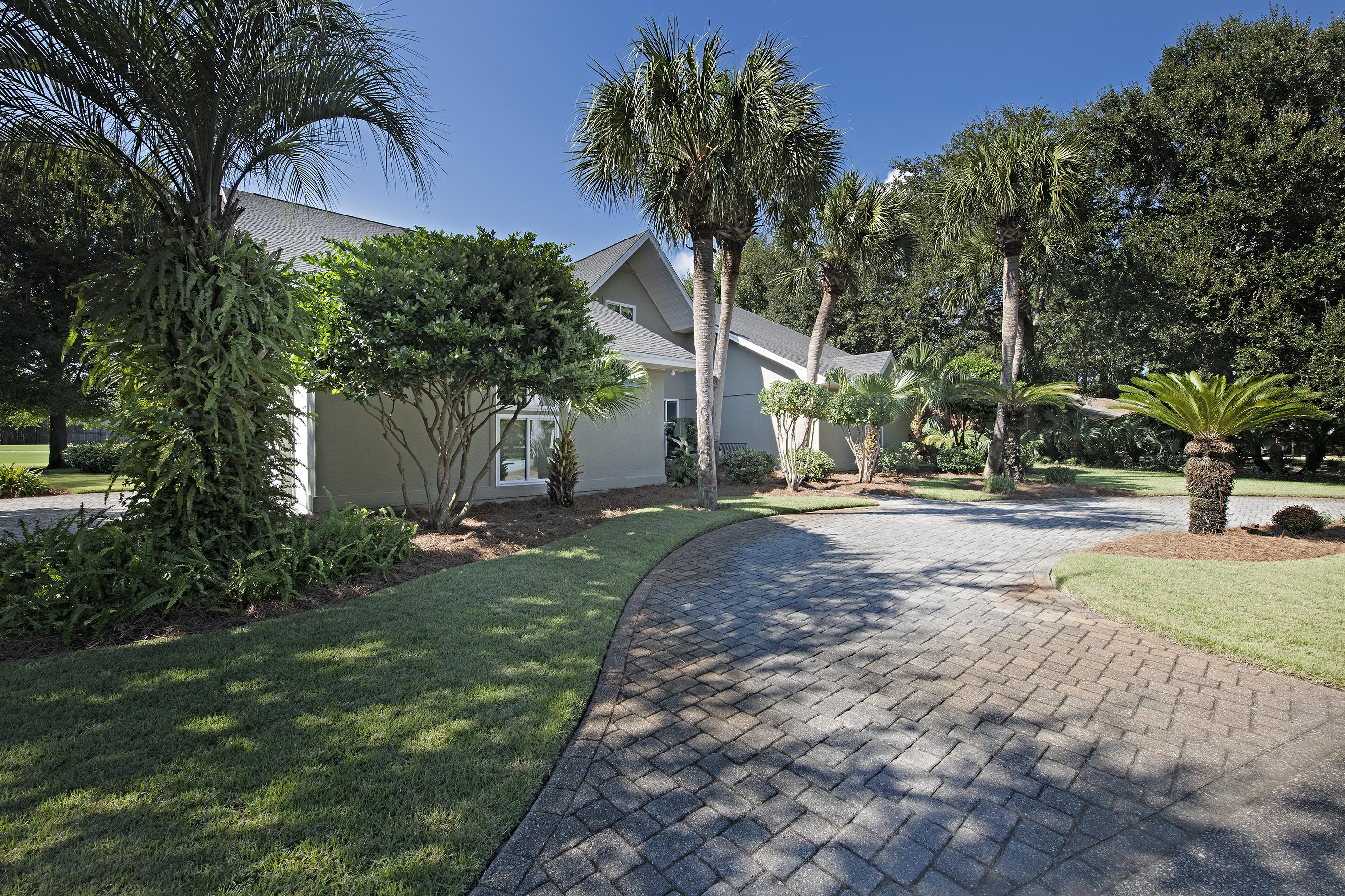 GOLF VIEW - Residential