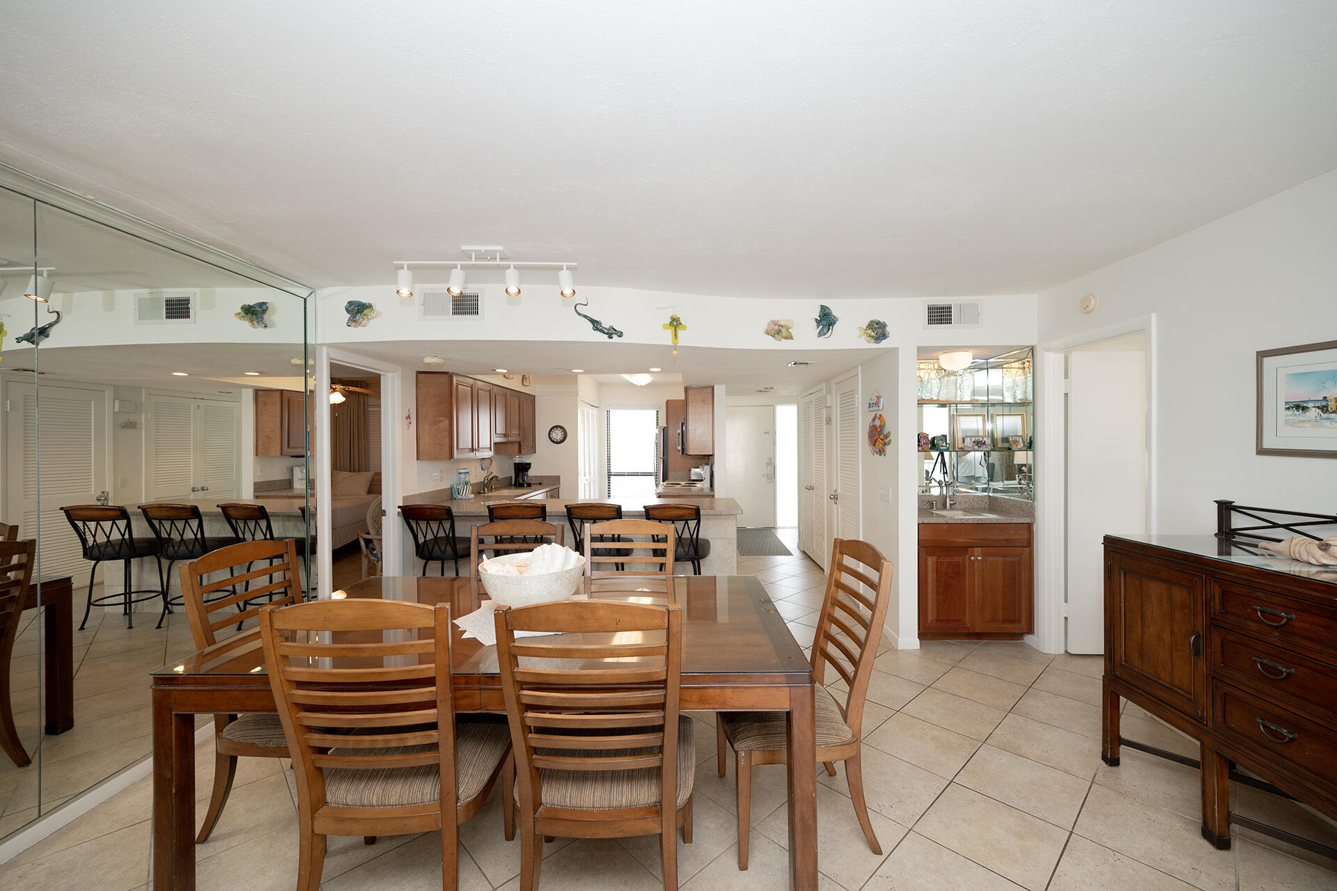 MAINSAIL CONDO PH 1 - Residential