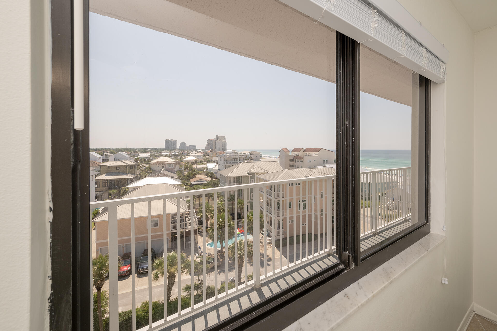MAINSAIL CONDO PH 1 - Residential