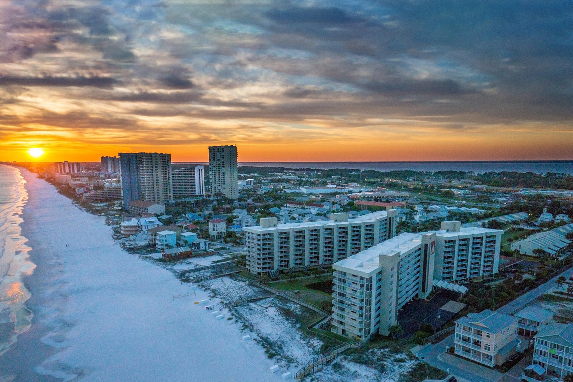 MAINSAIL CONDO PH 1 - Residential
