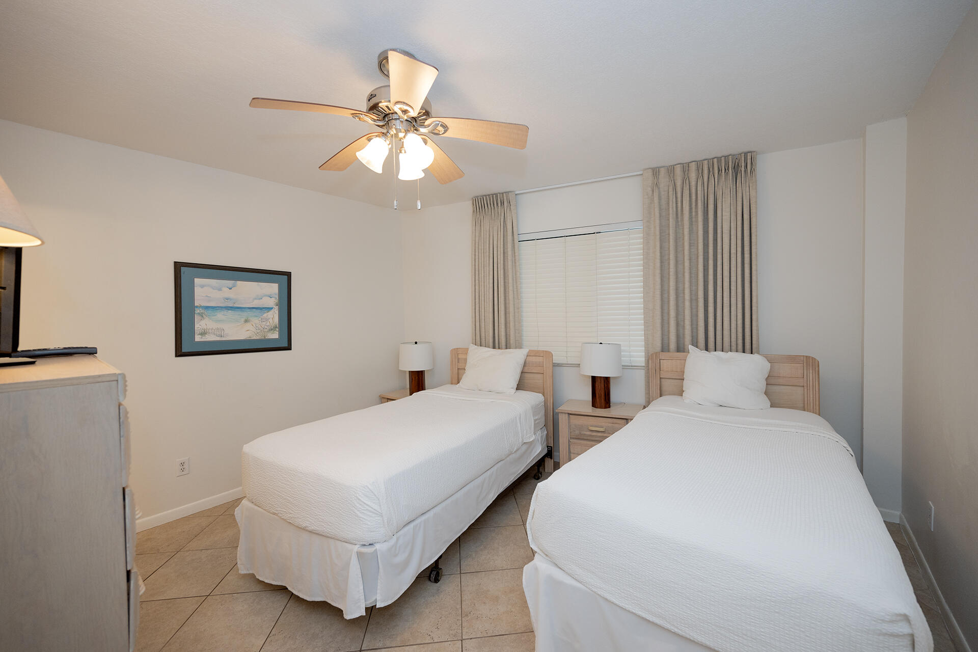 MAINSAIL CONDO PH 1 - Residential