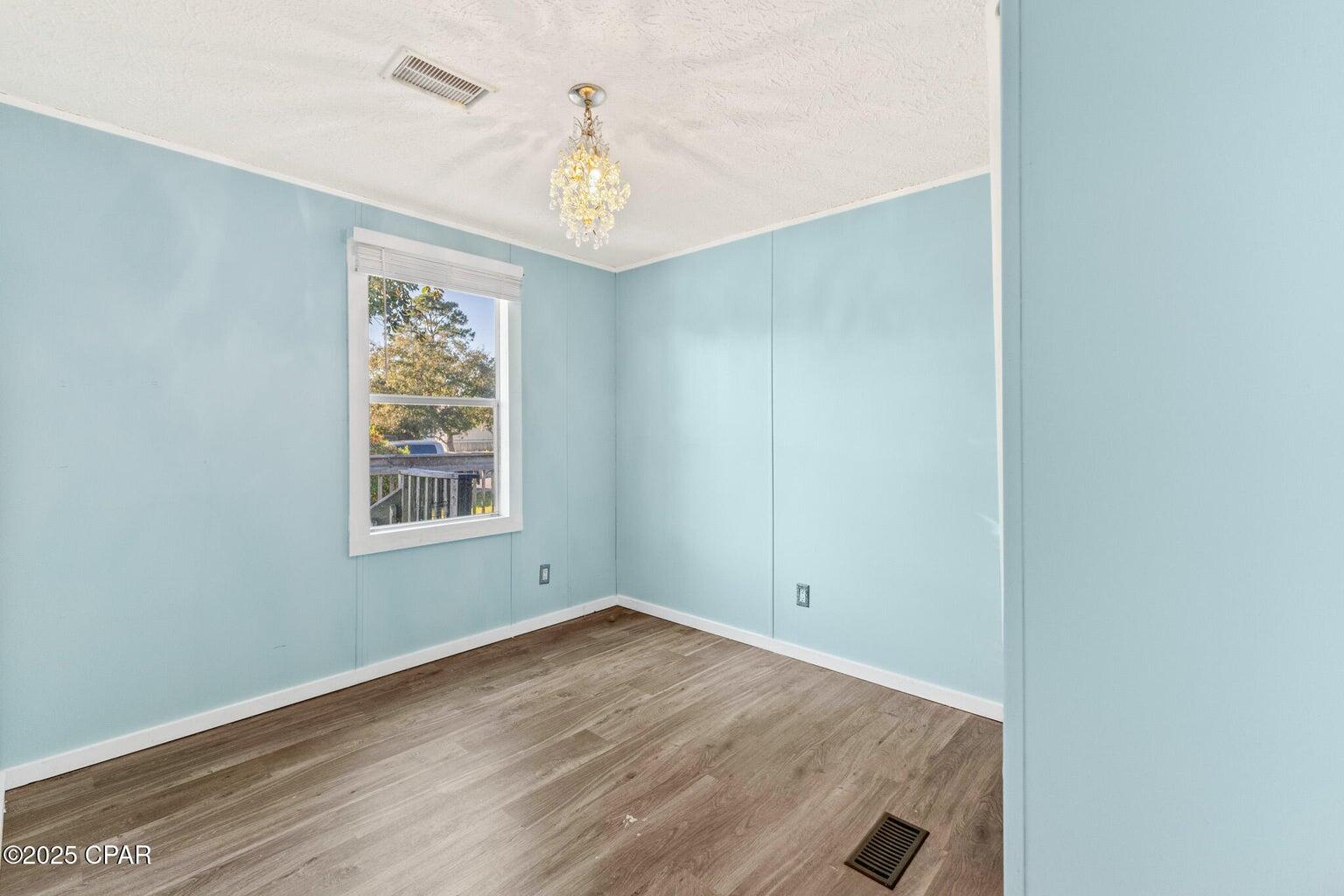 NORTH LAGOON OAKS 5TH ADDN - Residential