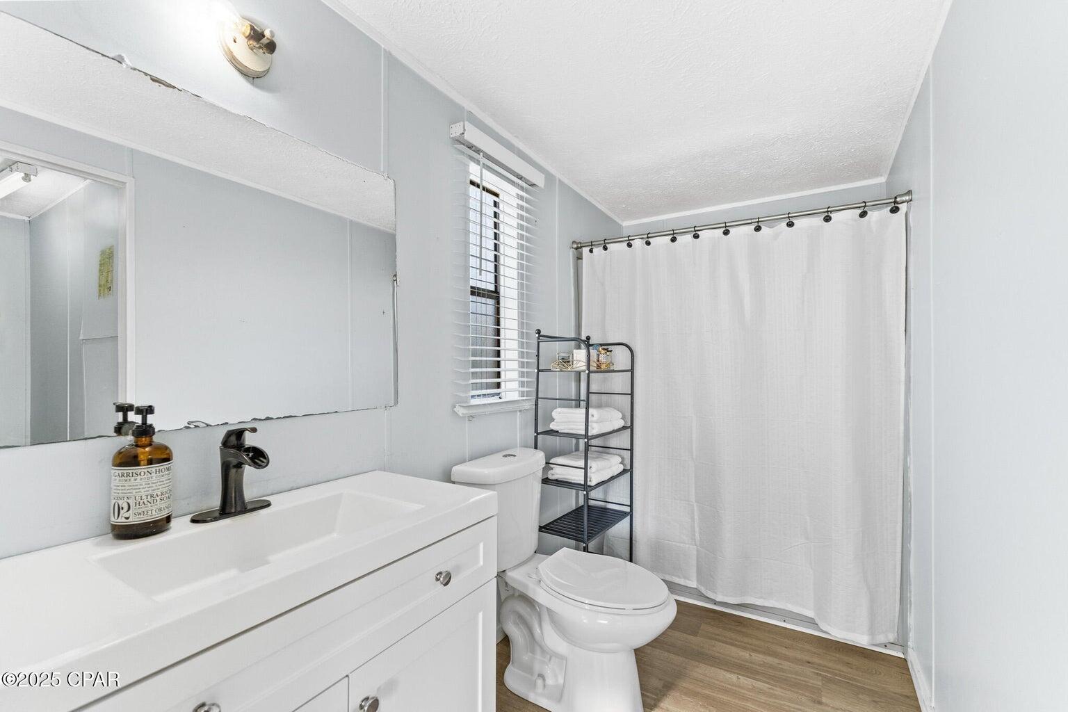 NORTH LAGOON OAKS 5TH ADDN - Residential