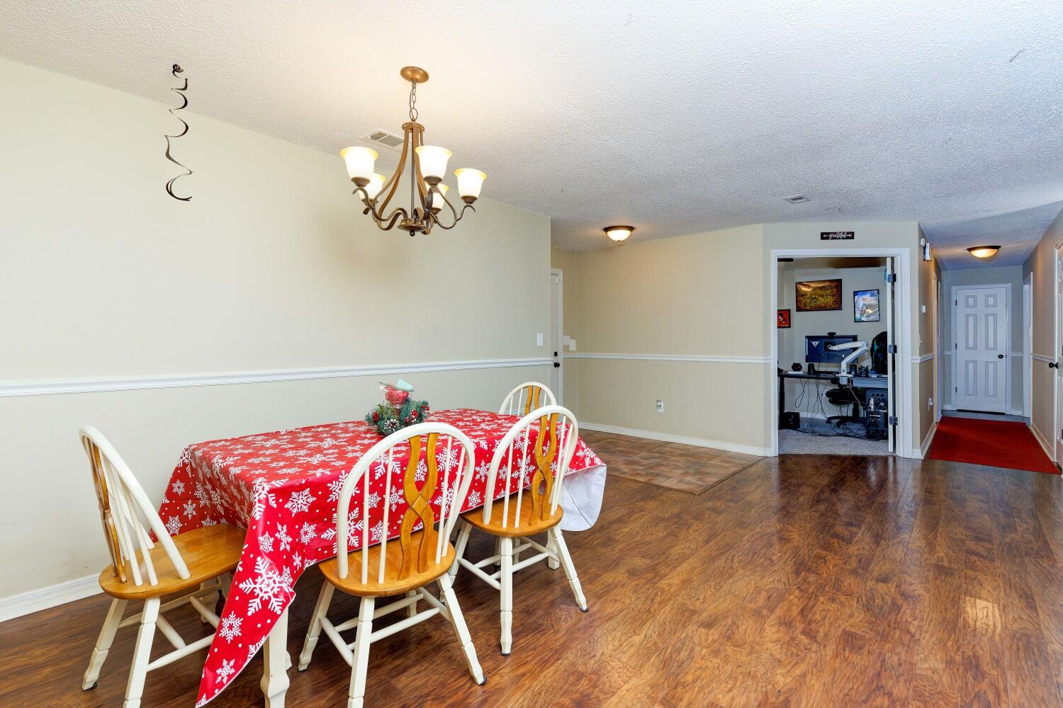 HOLLYROD PARK - Residential