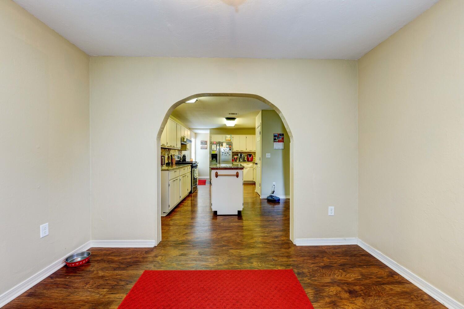HOLLYROD PARK - Residential