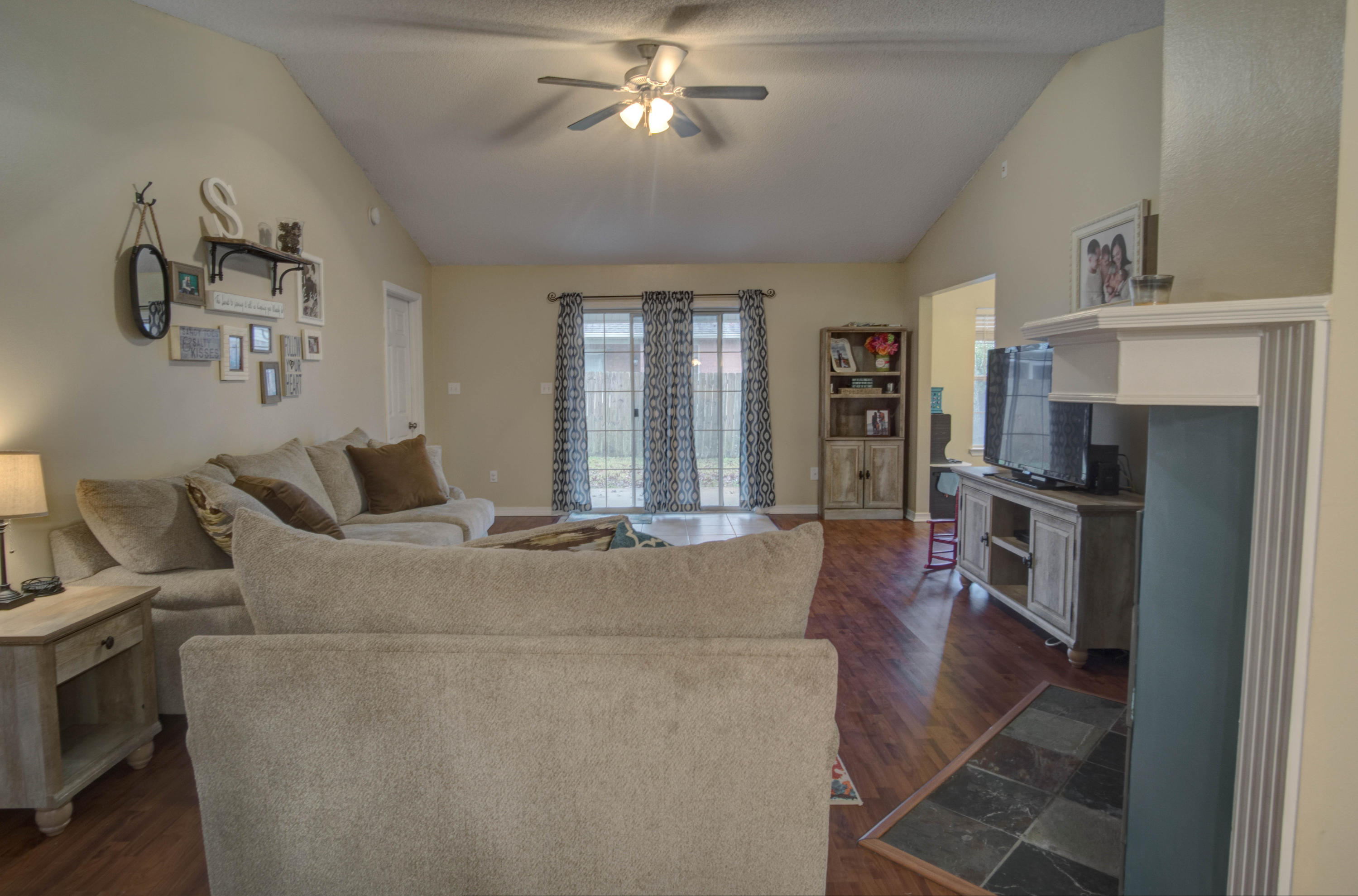 IVALEA GARDENS - Residential