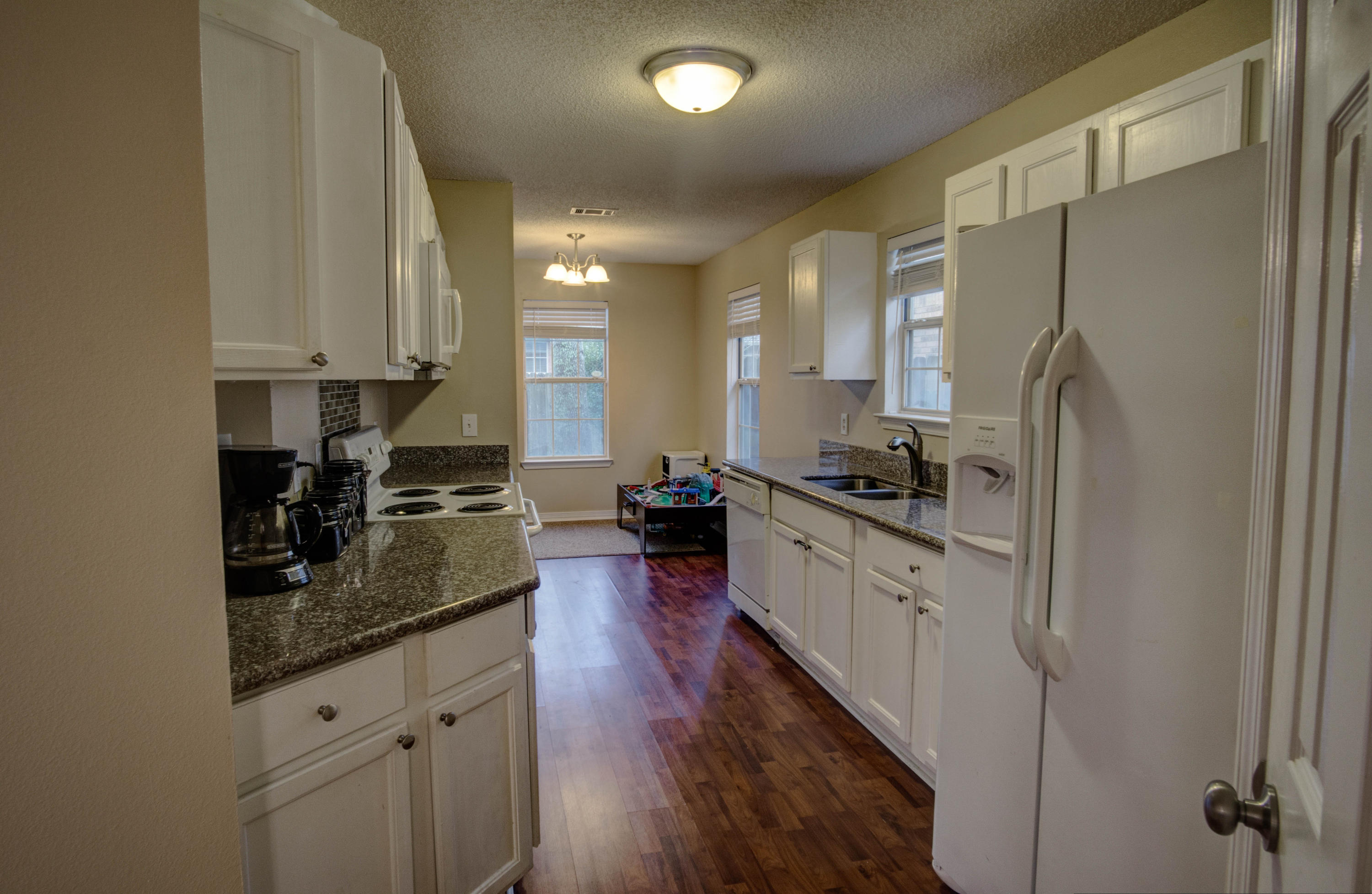 IVALEA GARDENS - Residential