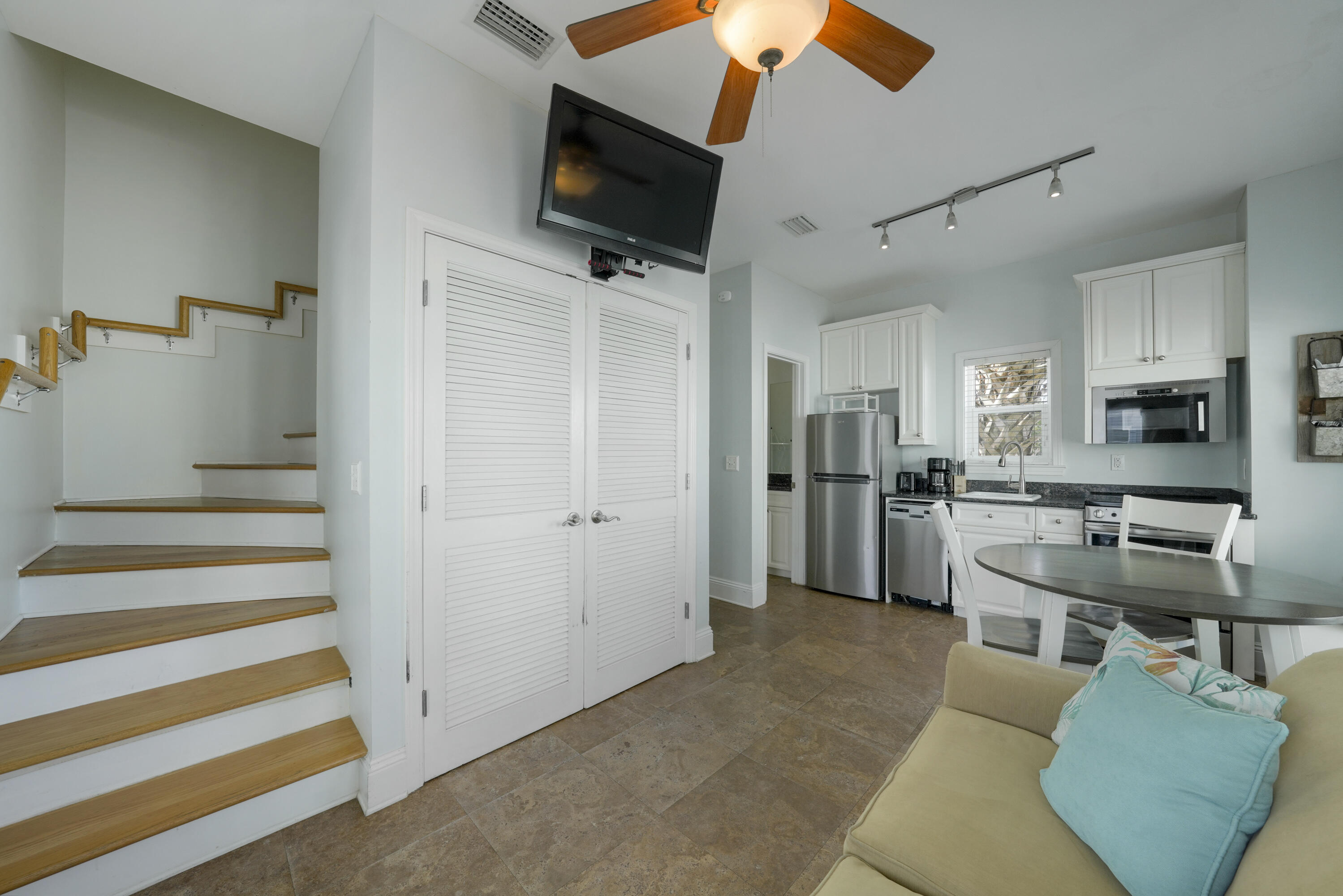 VILLAGE AT BLUE MOUNTAIN BEACH - Residential