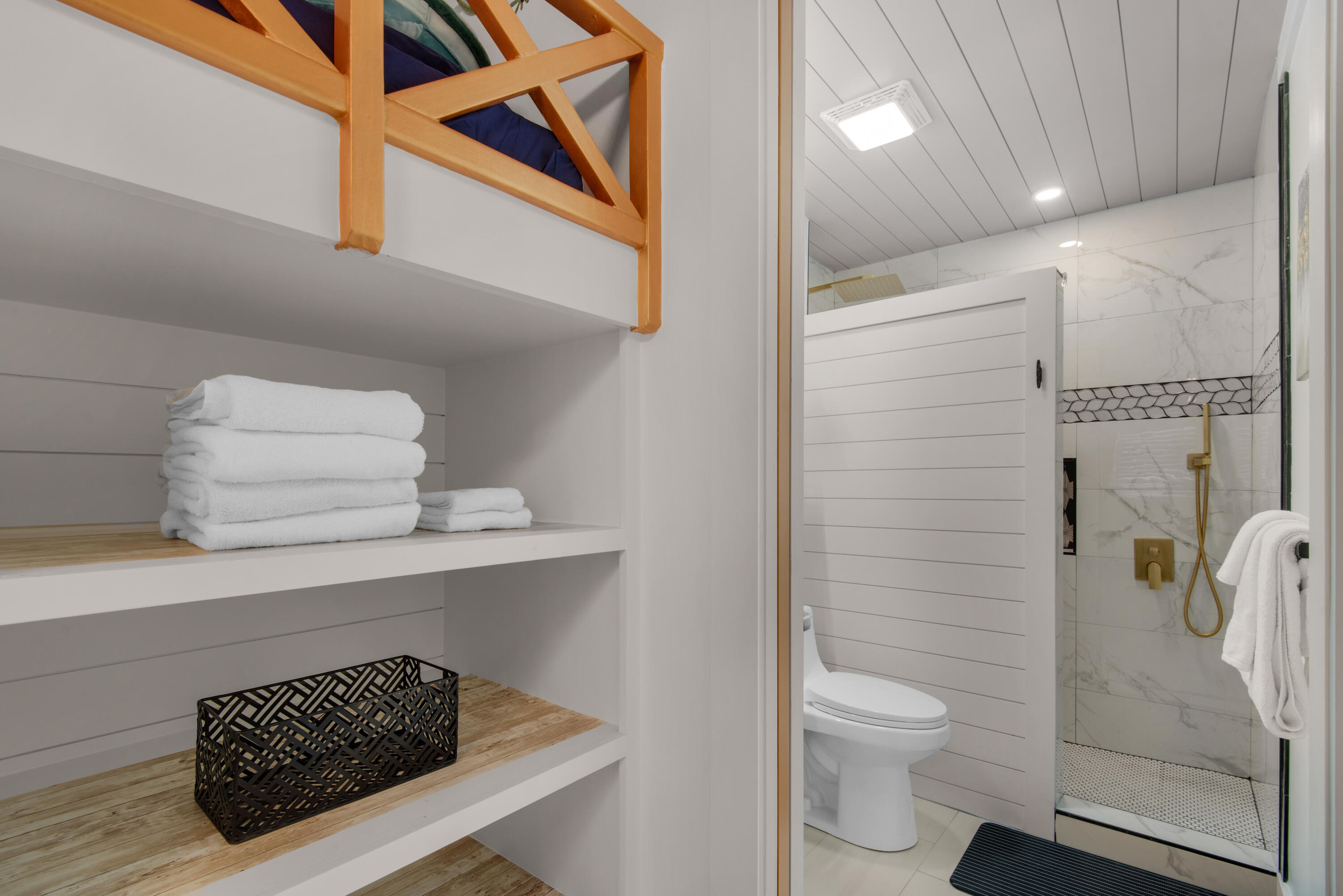WINDANCER CONDO - Residential