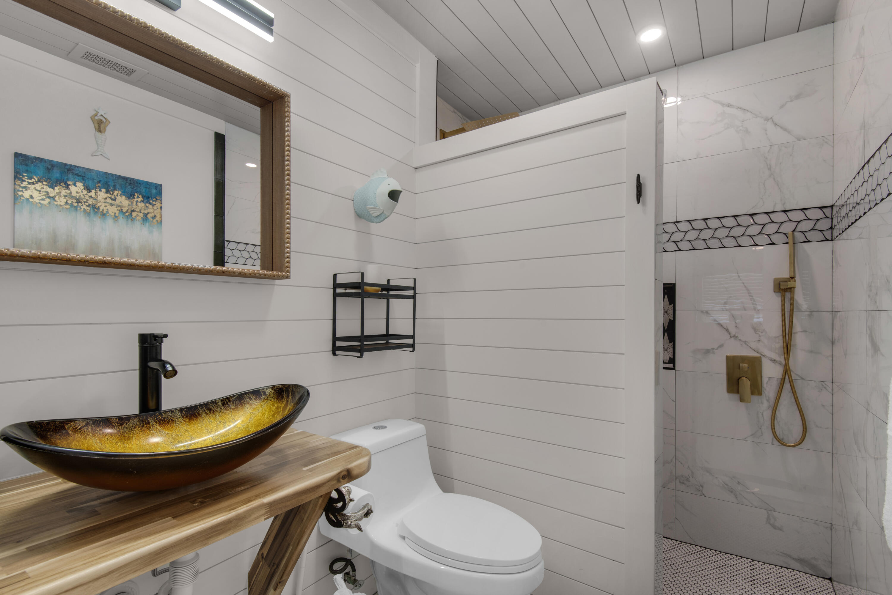 WINDANCER CONDO - Residential
