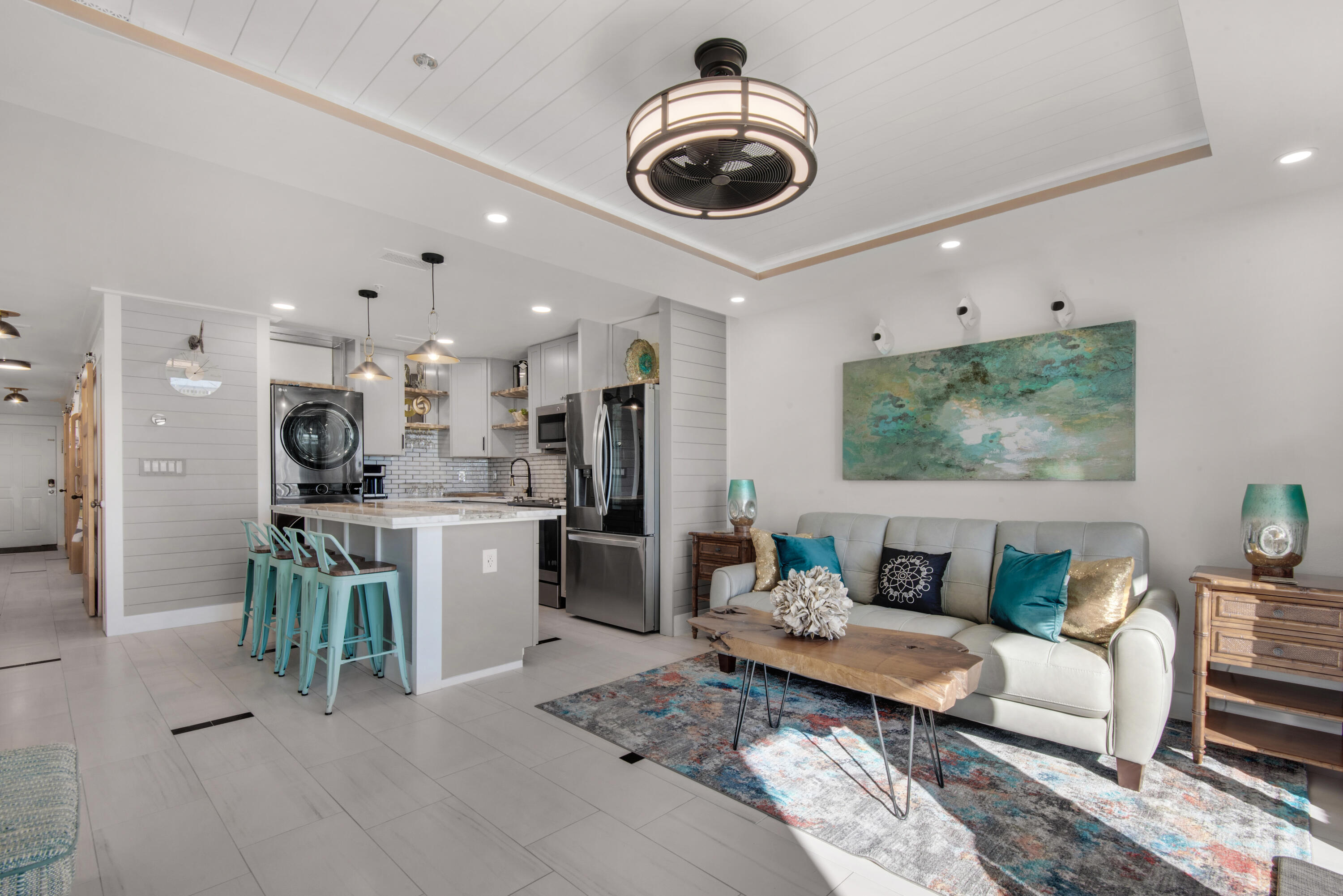 WINDANCER CONDO - Residential
