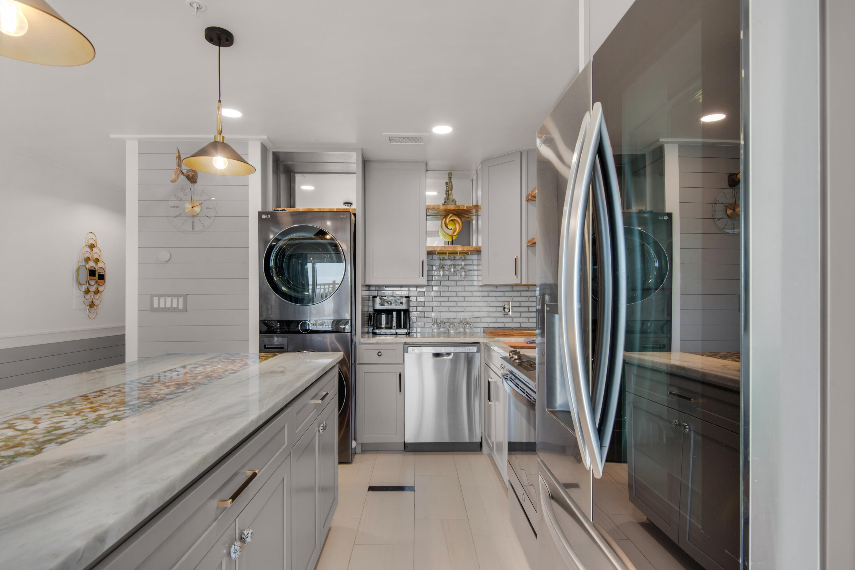 WINDANCER CONDO - Residential