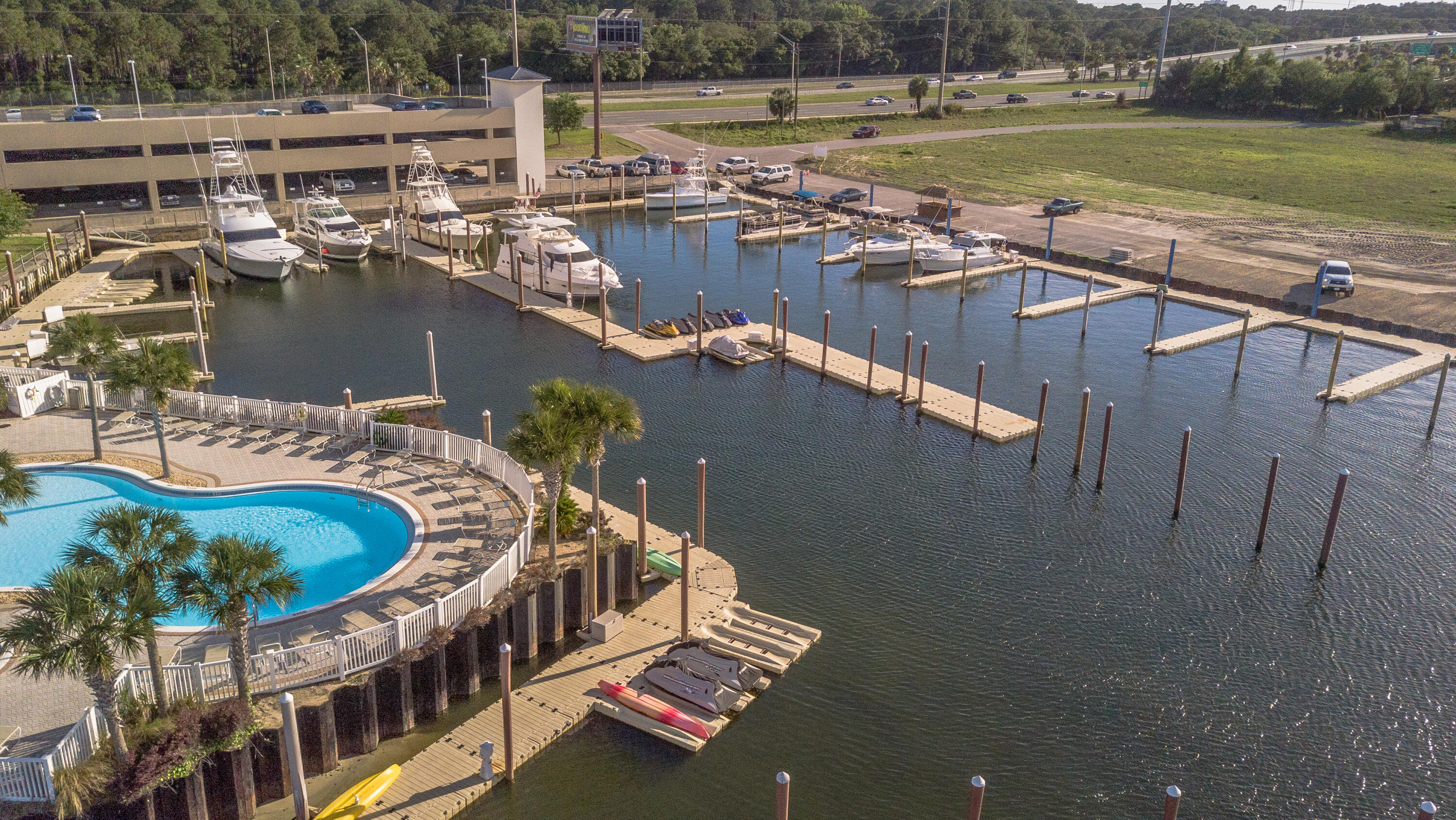 MARINA LANDING - Residential