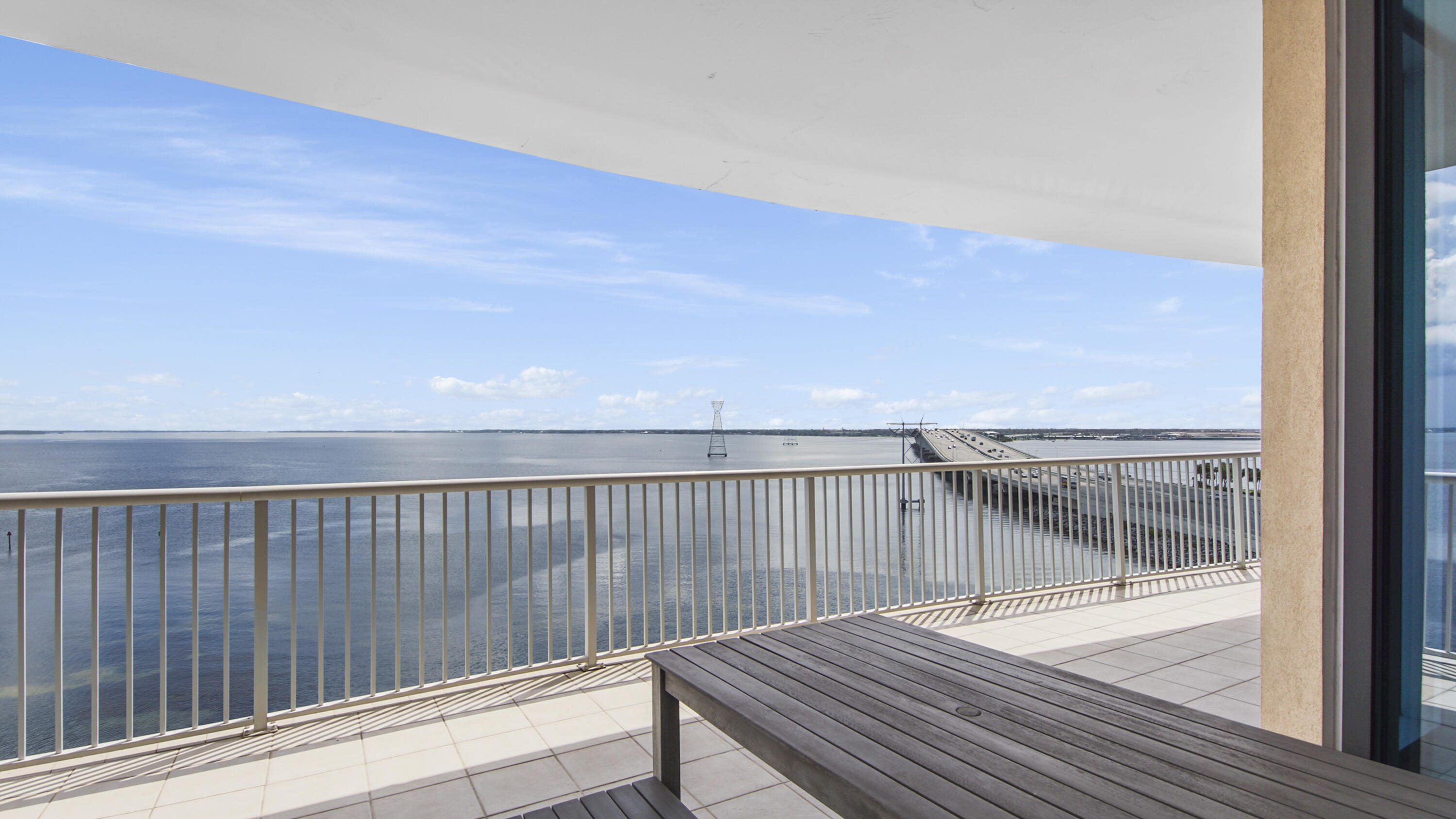 MARINA LANDING - Residential