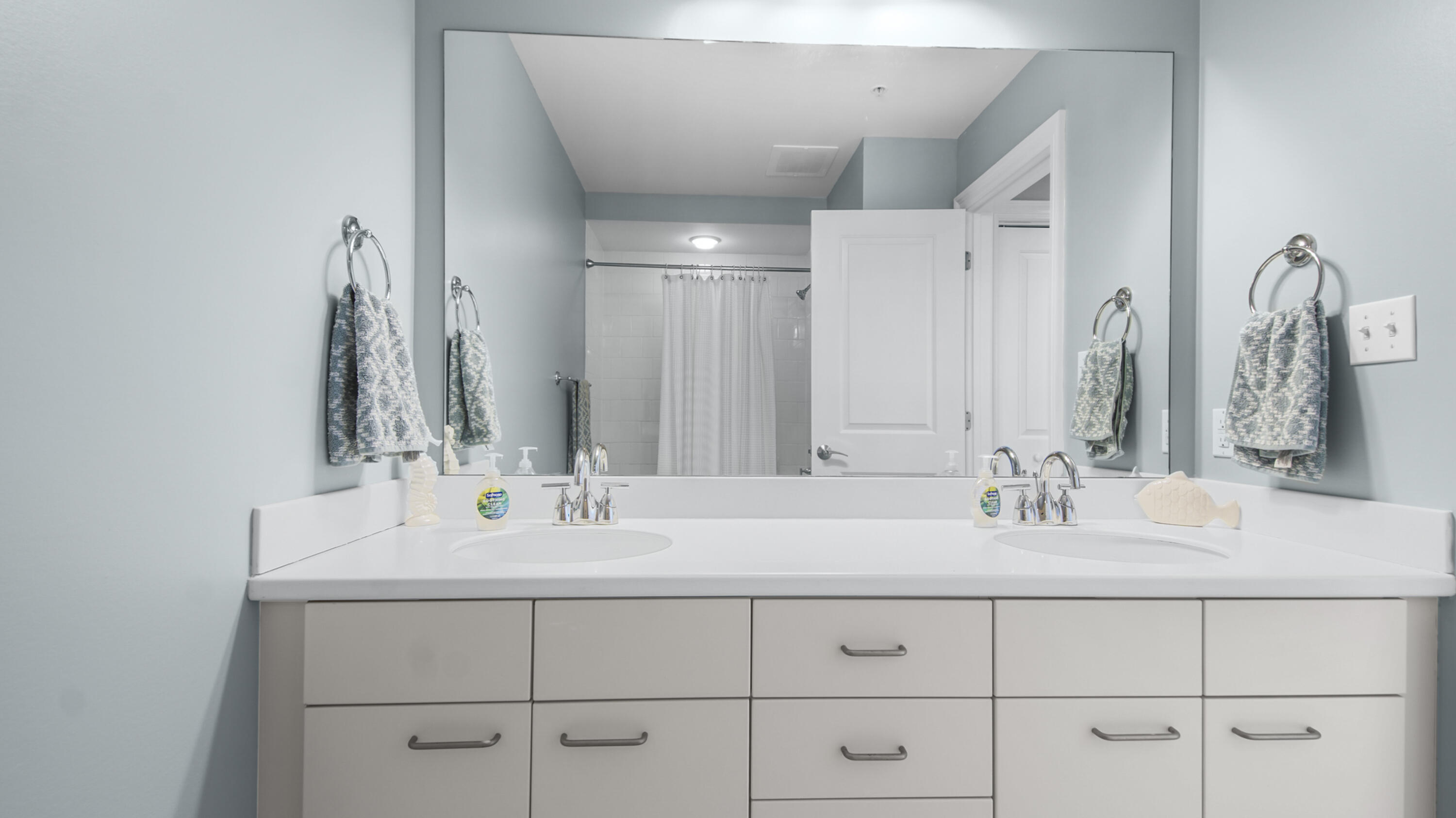 MARINA LANDING - Residential