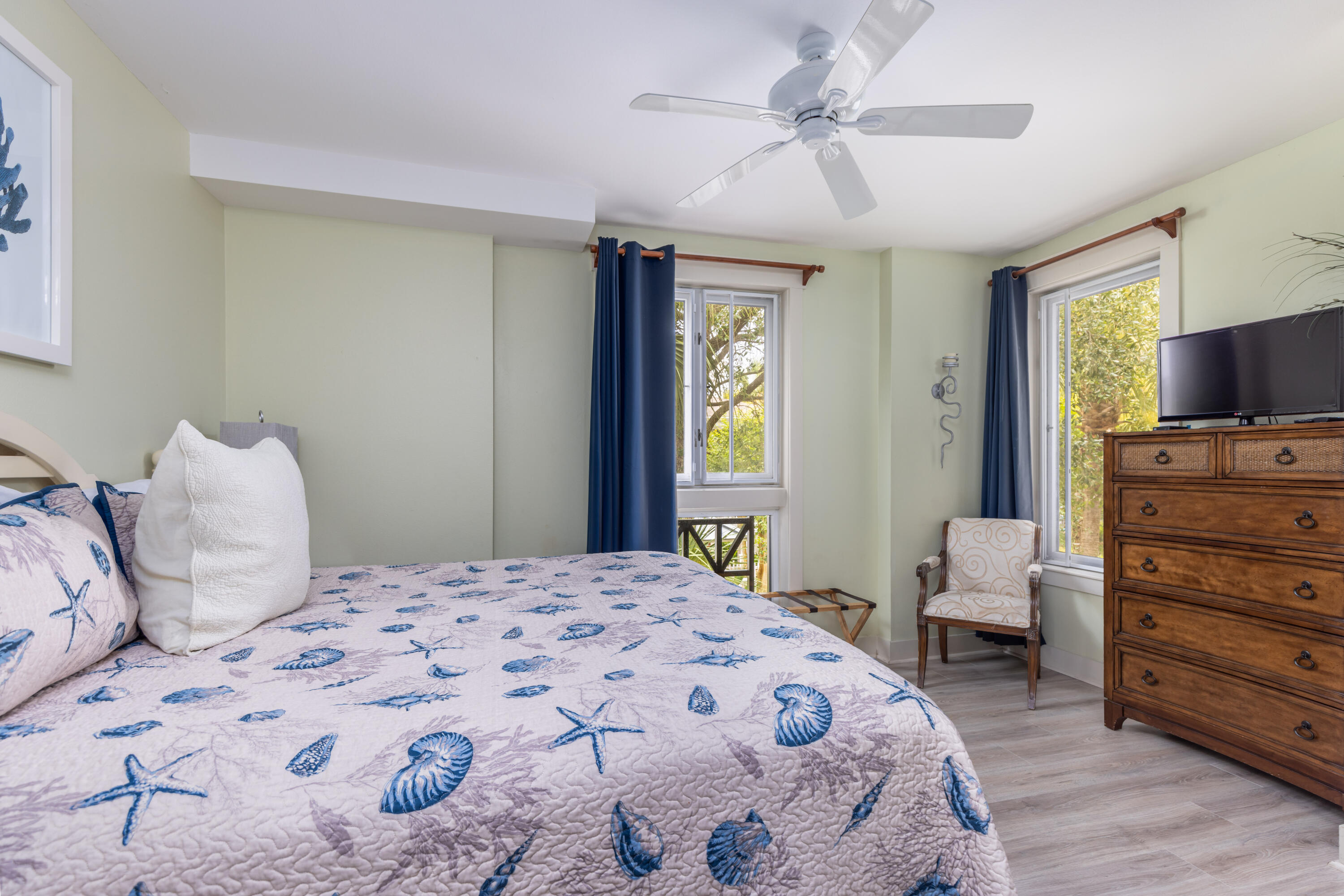 OBSERVATION POINT - Residential