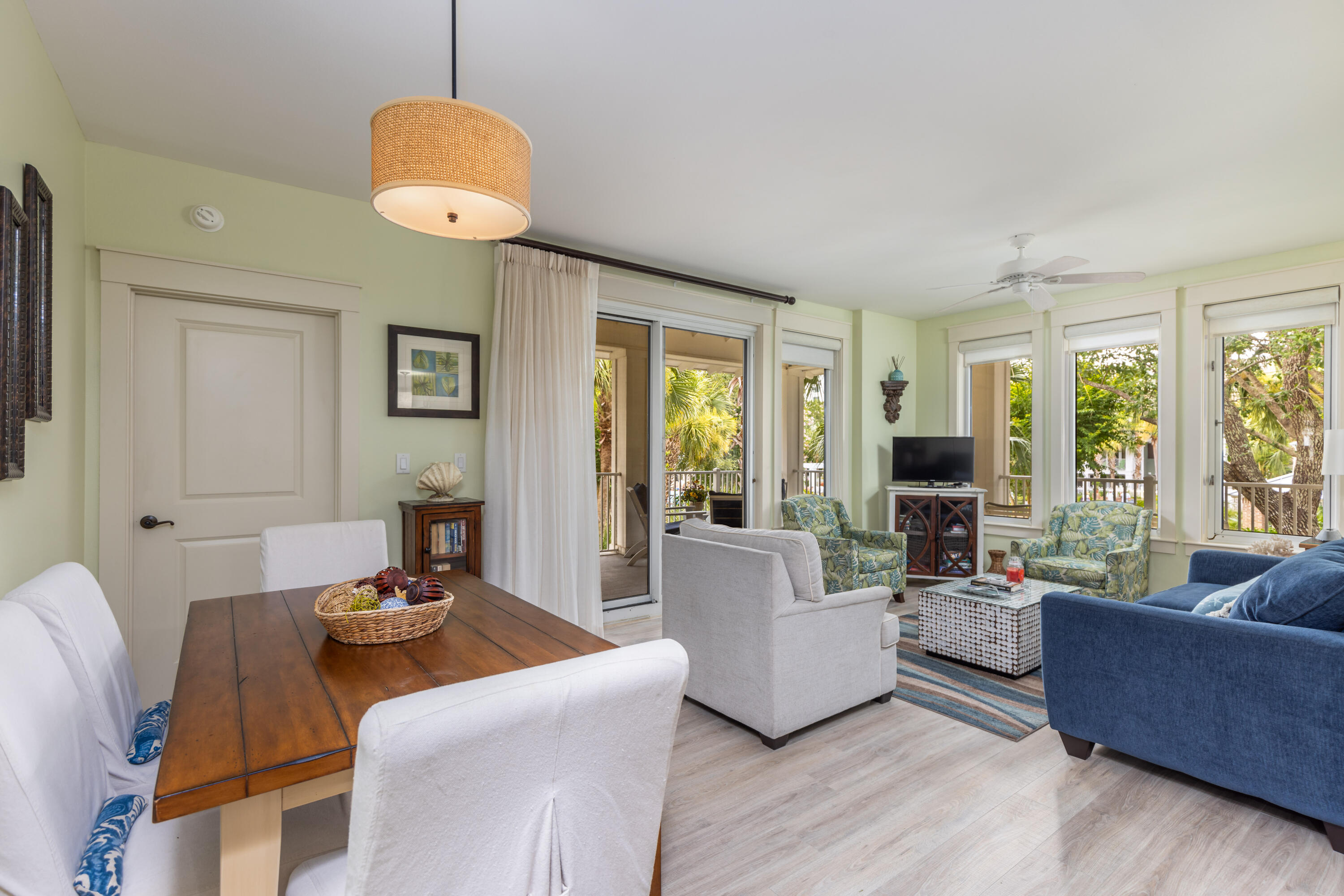 OBSERVATION POINT - Residential