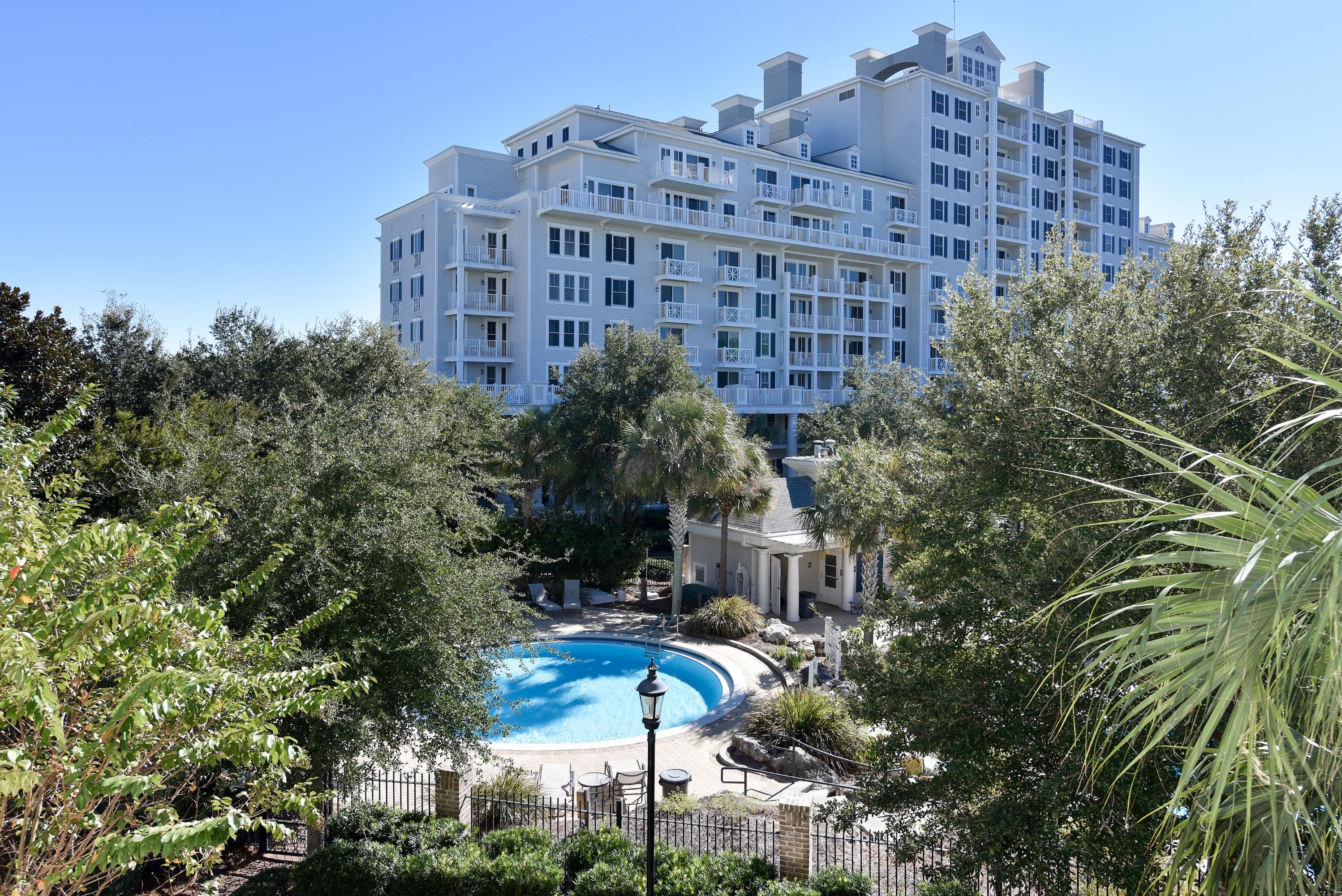 BAHIA CONDO - Residential