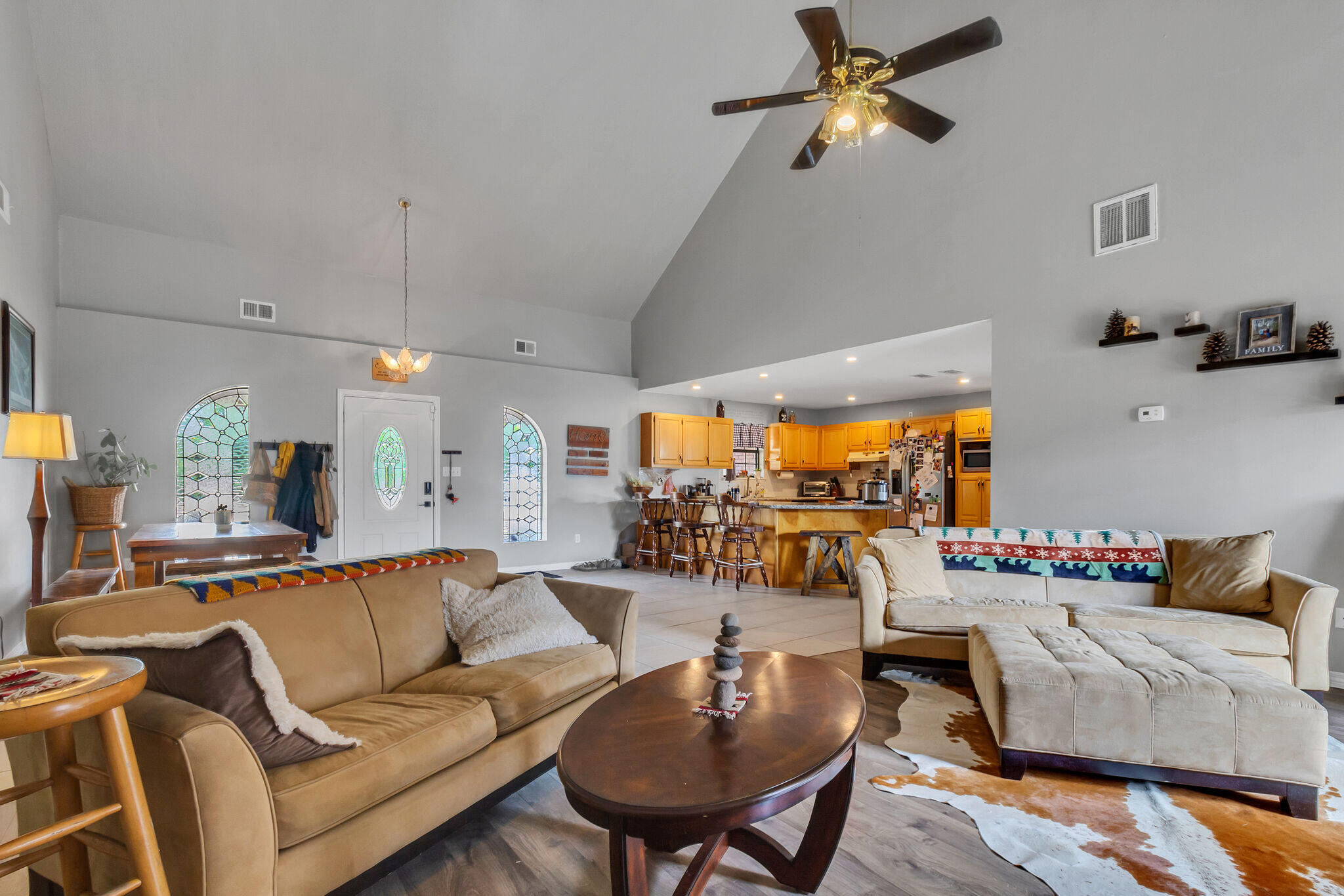 CASTELAR - Residential Lease