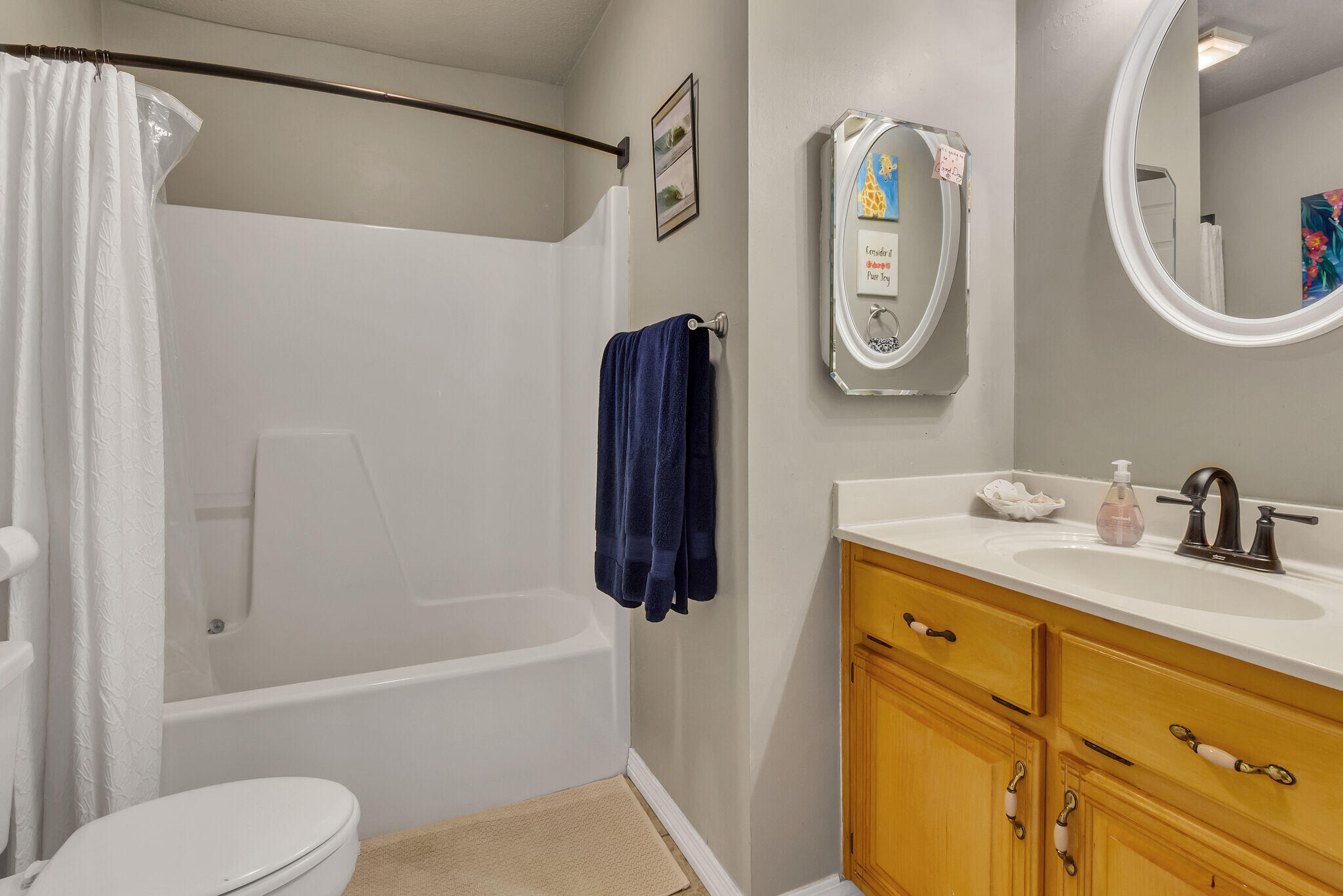 CASTELAR - Residential Lease