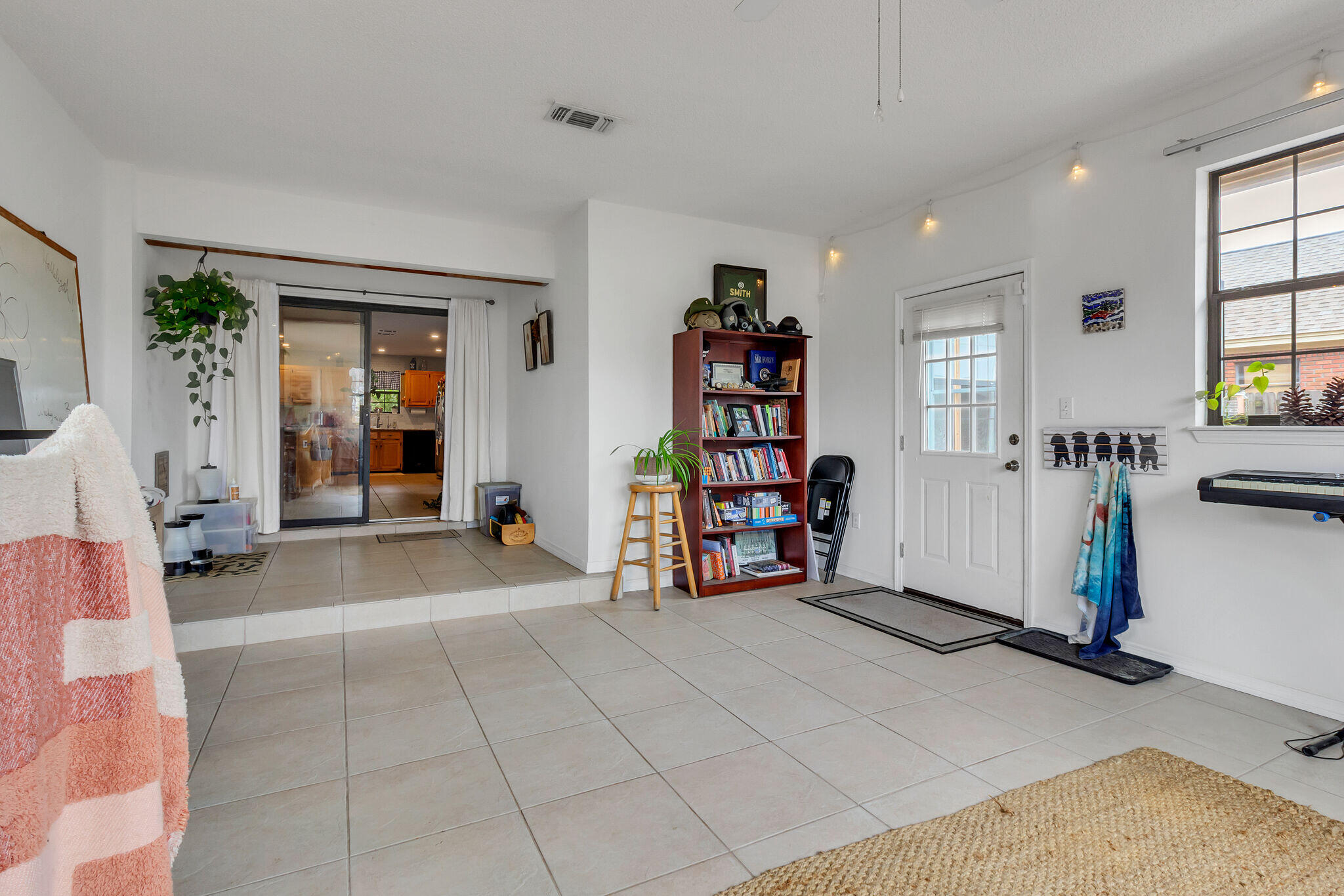 CASTELAR - Residential Lease