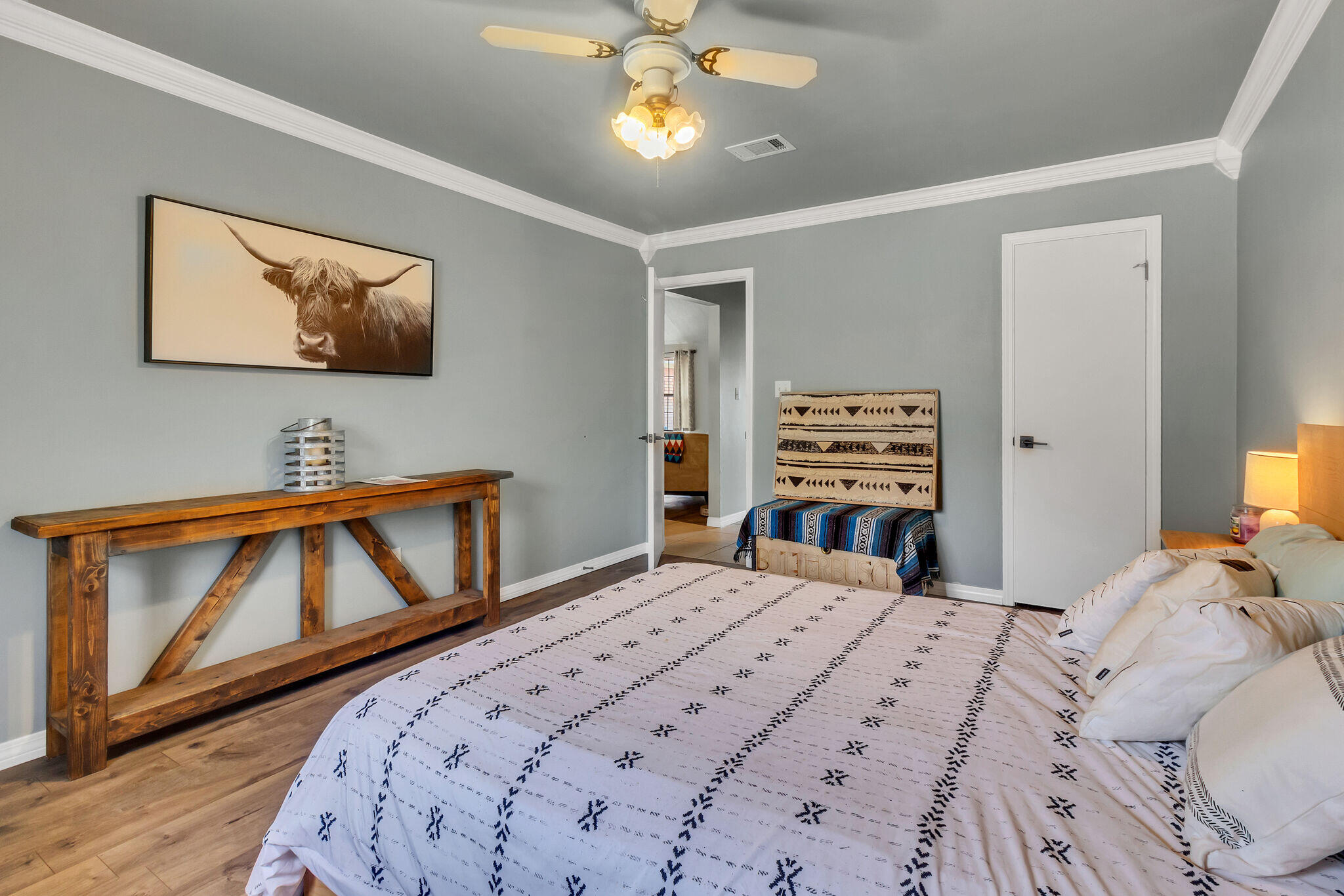 CASTELAR - Residential Lease