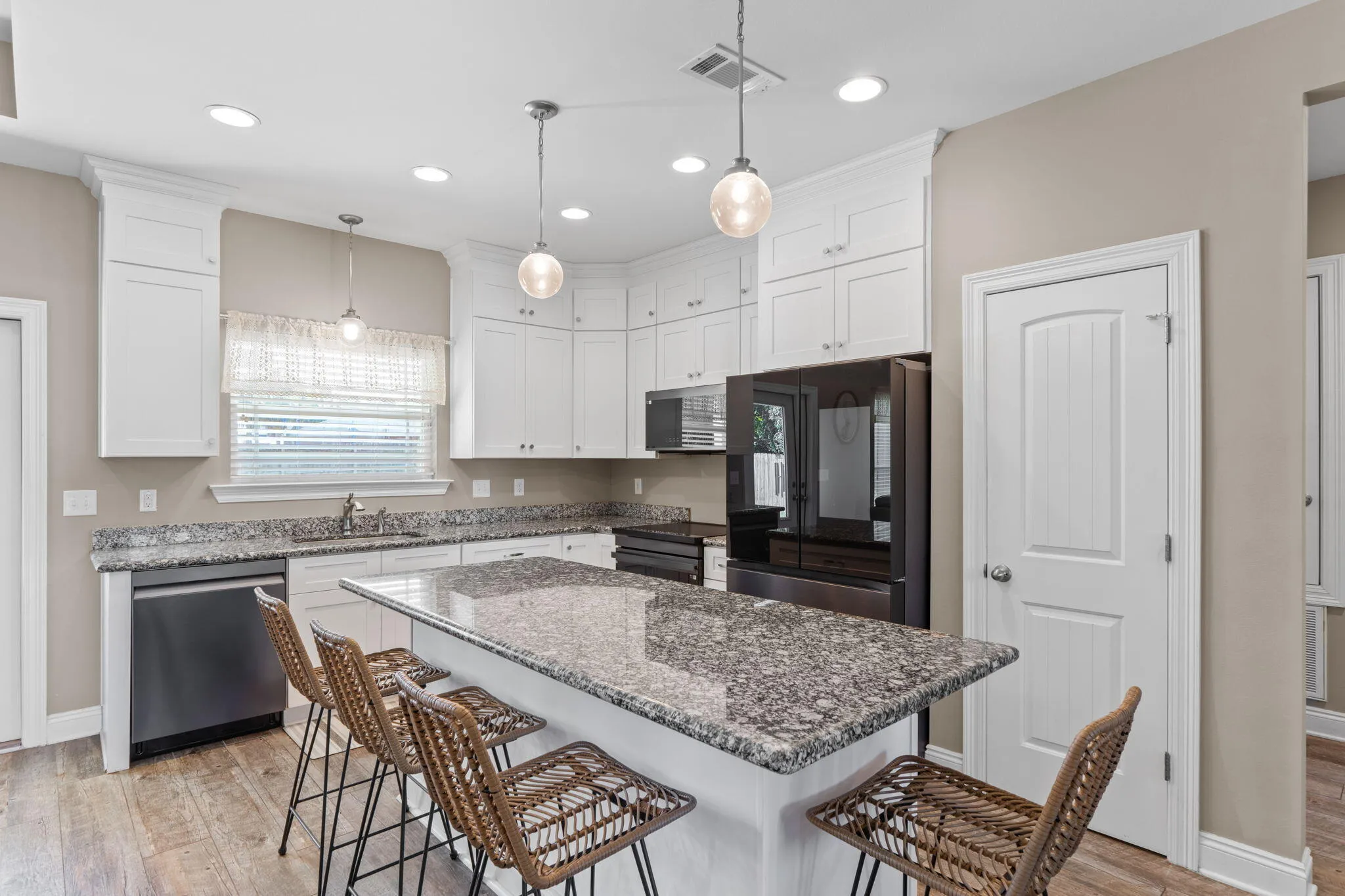 Navarre, Florida 32566, United States, 3 Bedrooms Bedrooms, ,2 BathroomsBathrooms,Residential,Active,85371