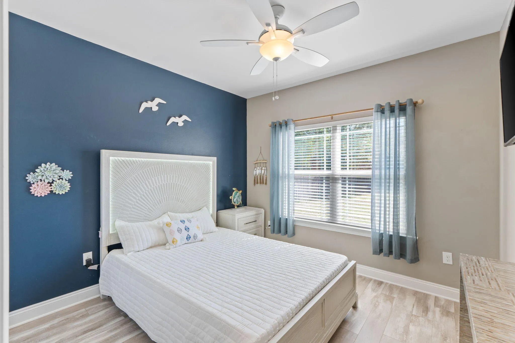 Navarre, Florida 32566, United States, 3 Bedrooms Bedrooms, ,2 BathroomsBathrooms,Residential,Active,85371