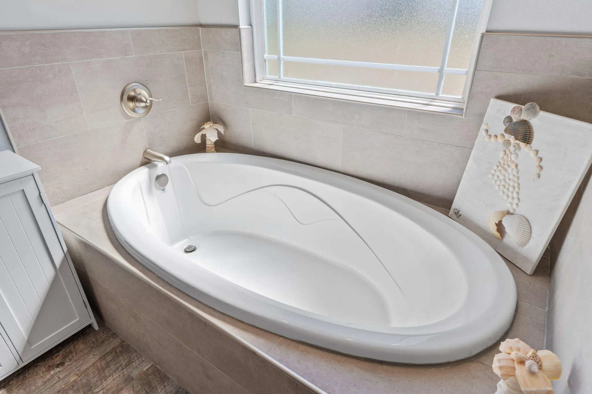 Navarre, Florida 32566, United States, 3 Bedrooms Bedrooms, ,2 BathroomsBathrooms,Residential,Active,85371