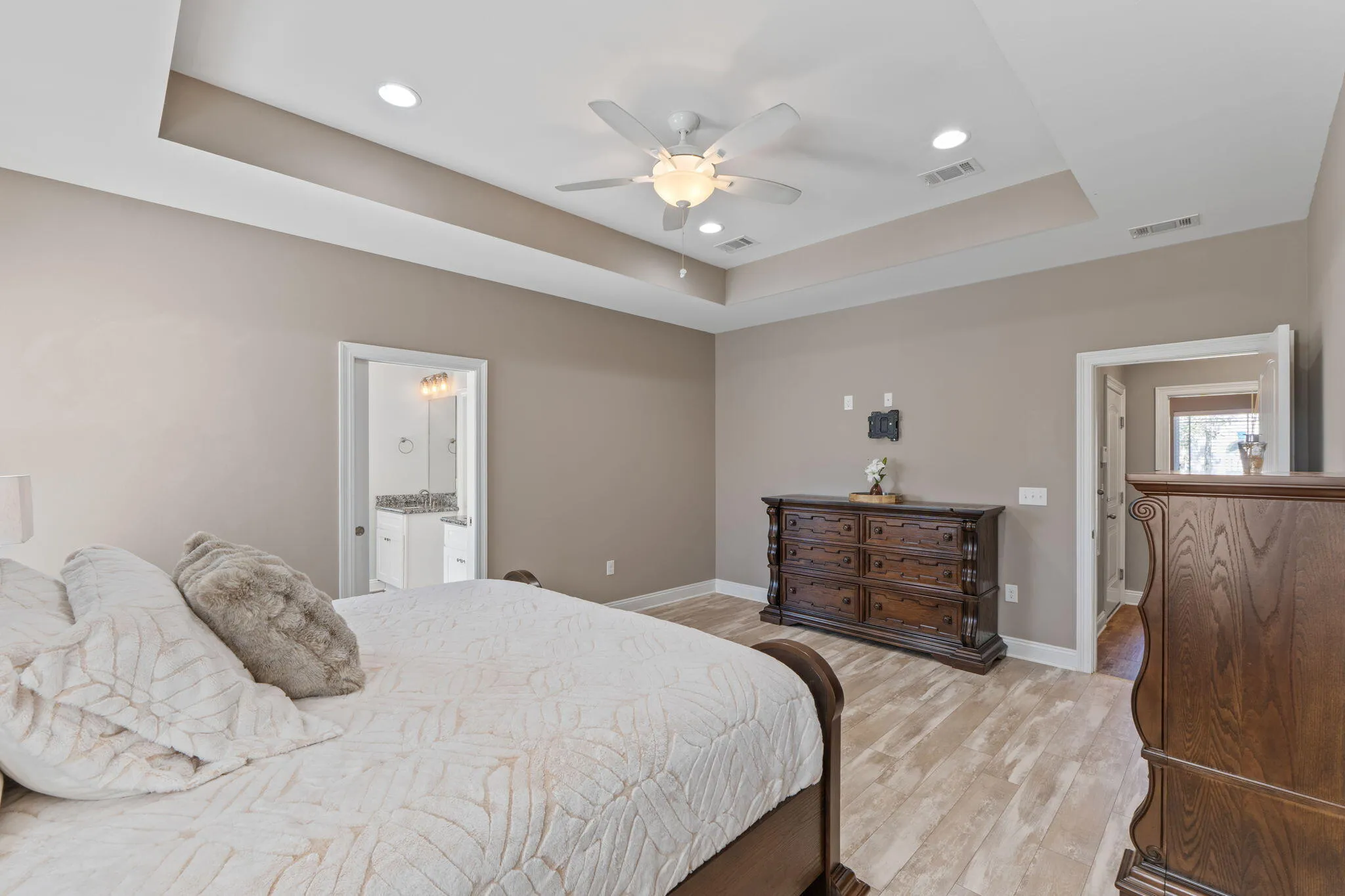 Navarre, Florida 32566, United States, 3 Bedrooms Bedrooms, ,2 BathroomsBathrooms,Residential,Active,85371