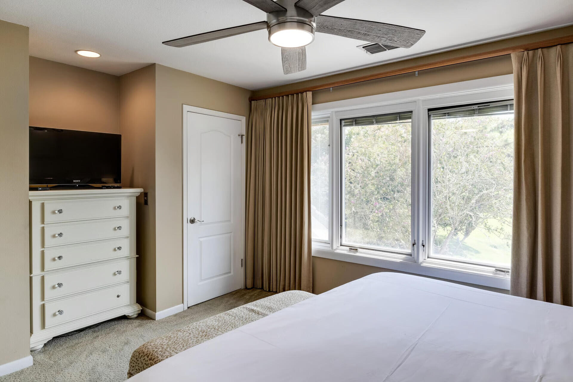 BEACHWALK VILLAS PH 04 - Residential