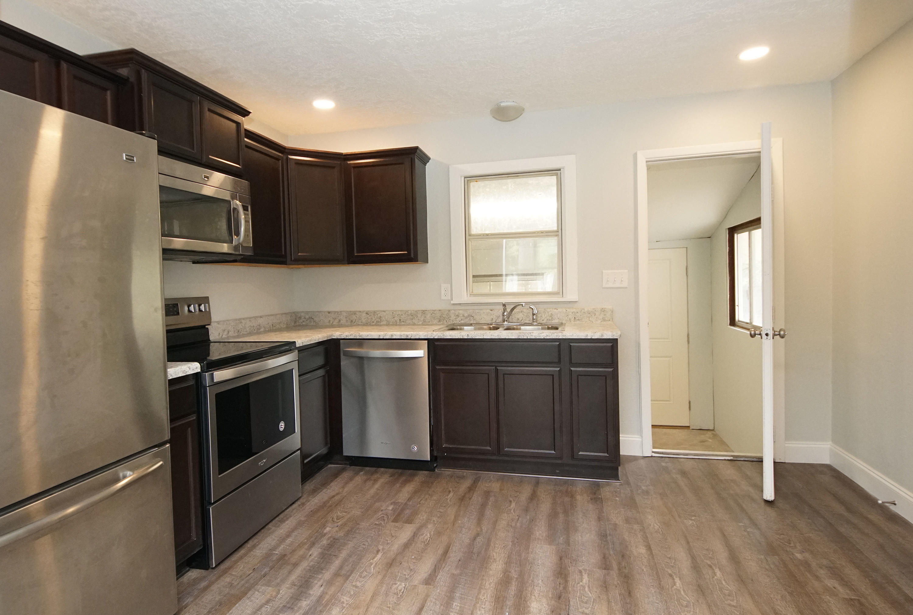 ROSEMONT - Residential Lease