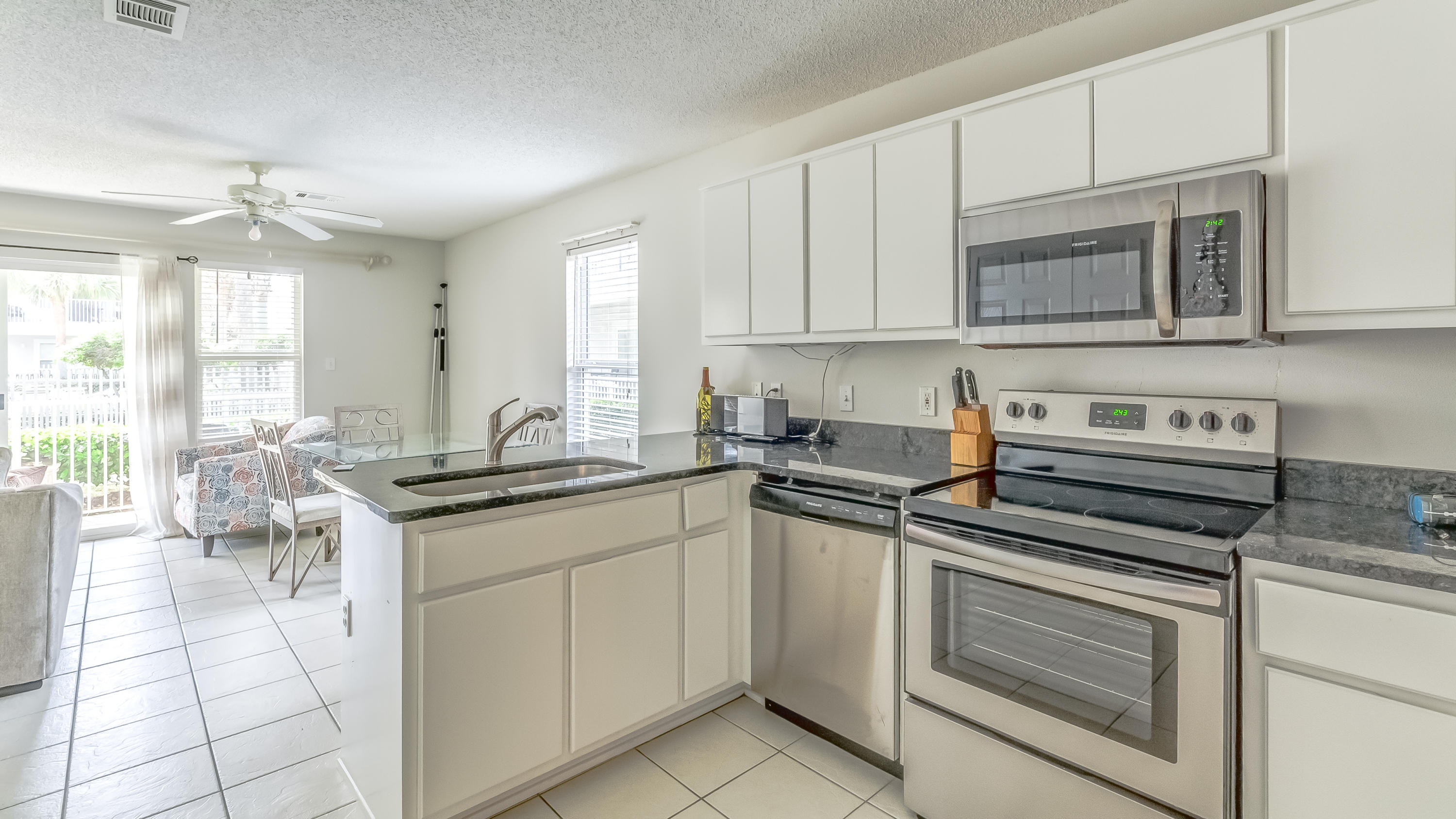 ROLLIN TIDE VILLAS - Residential