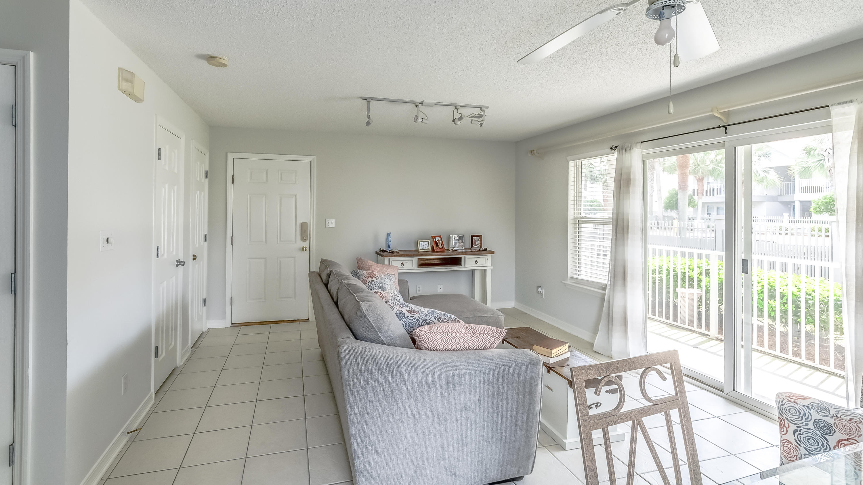 ROLLIN TIDE VILLAS - Residential