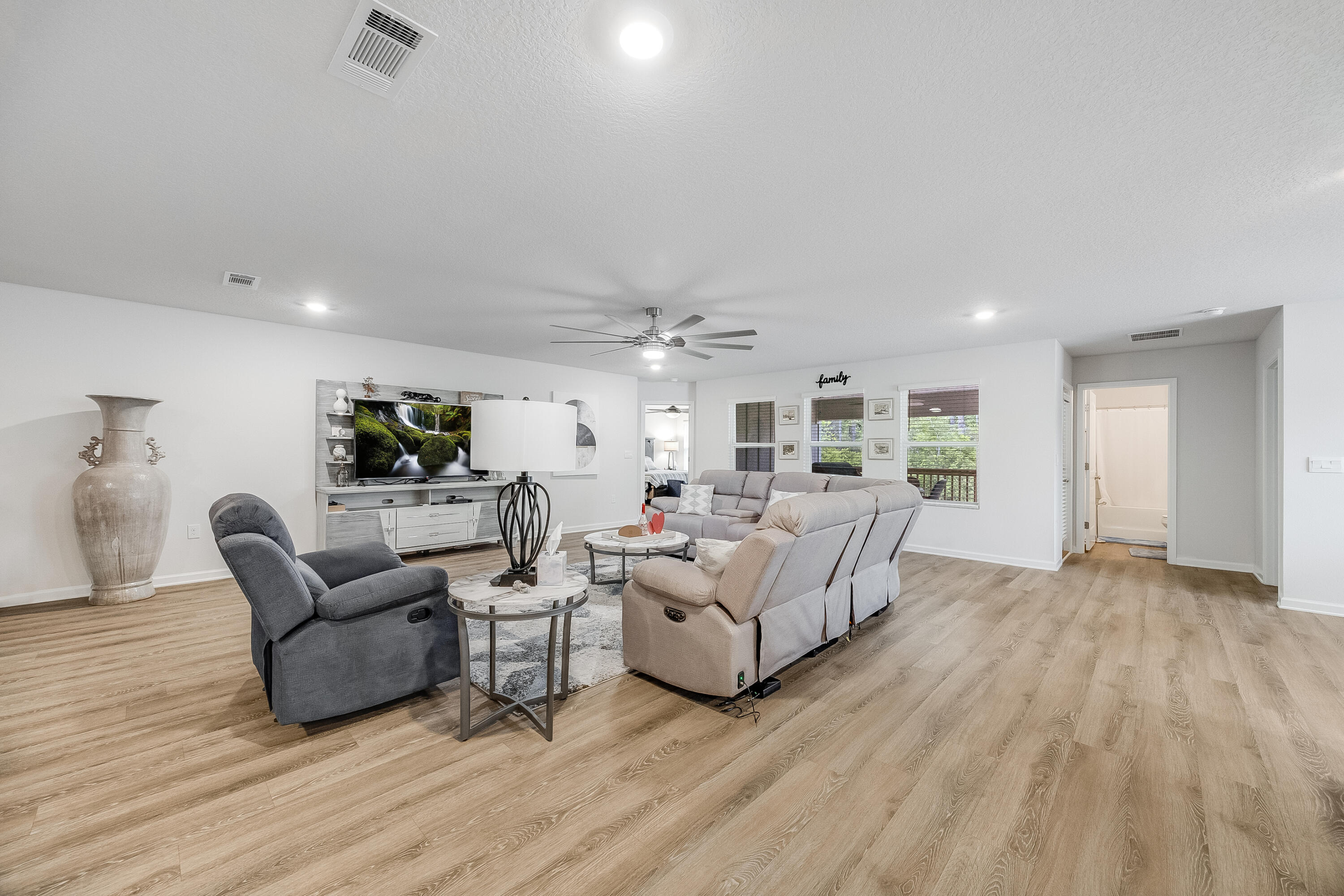 TIMBERLAND RIDGE LOT 1 BLK F - Residential