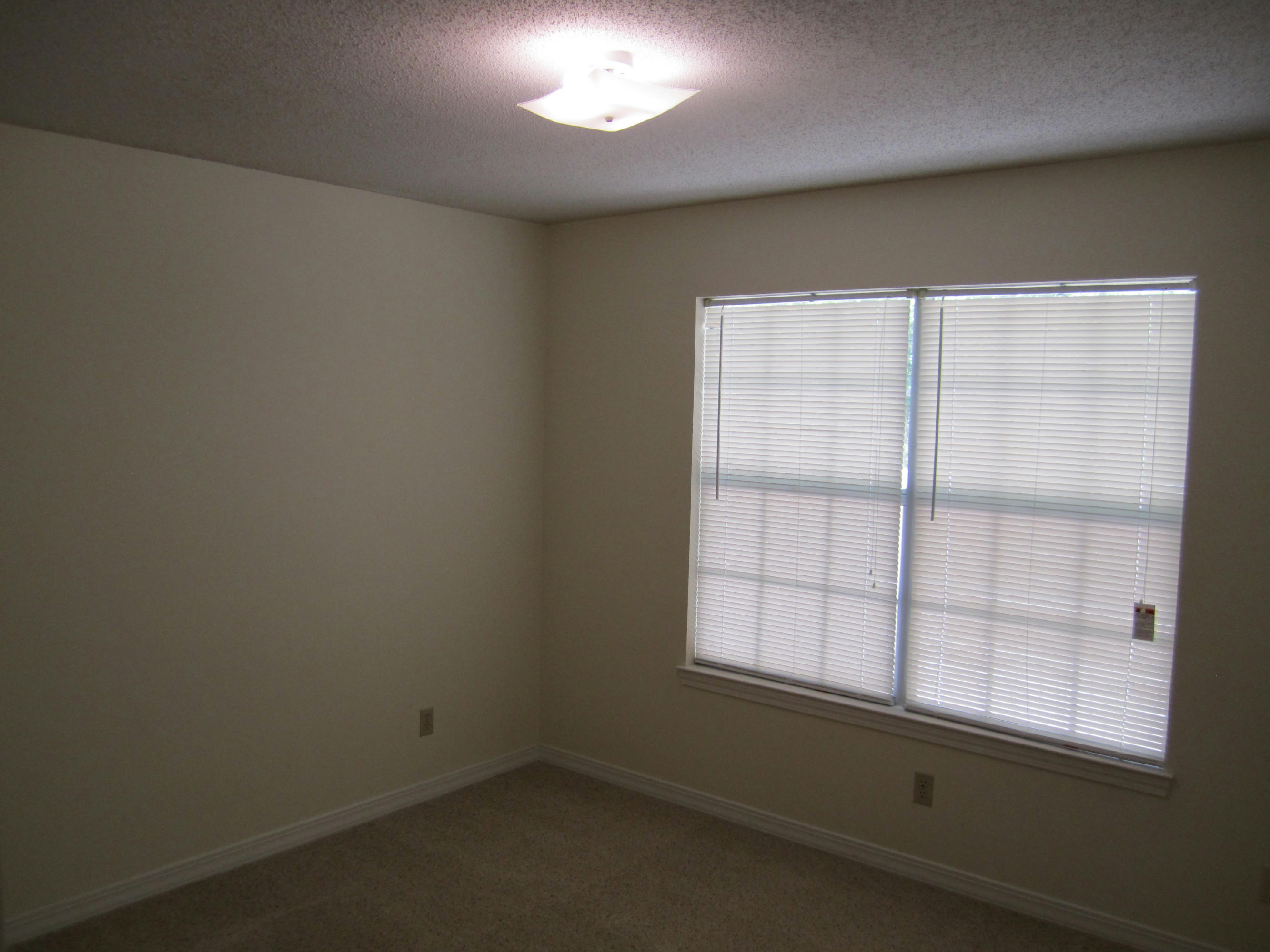 WILLOW BEND PH 1 - Residential Lease