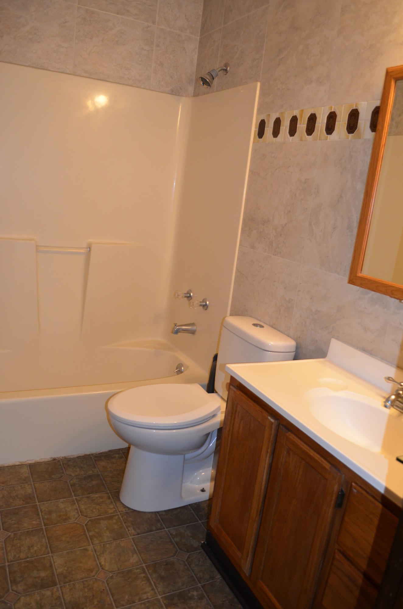 CANTERBURY WOODS - Residential Lease