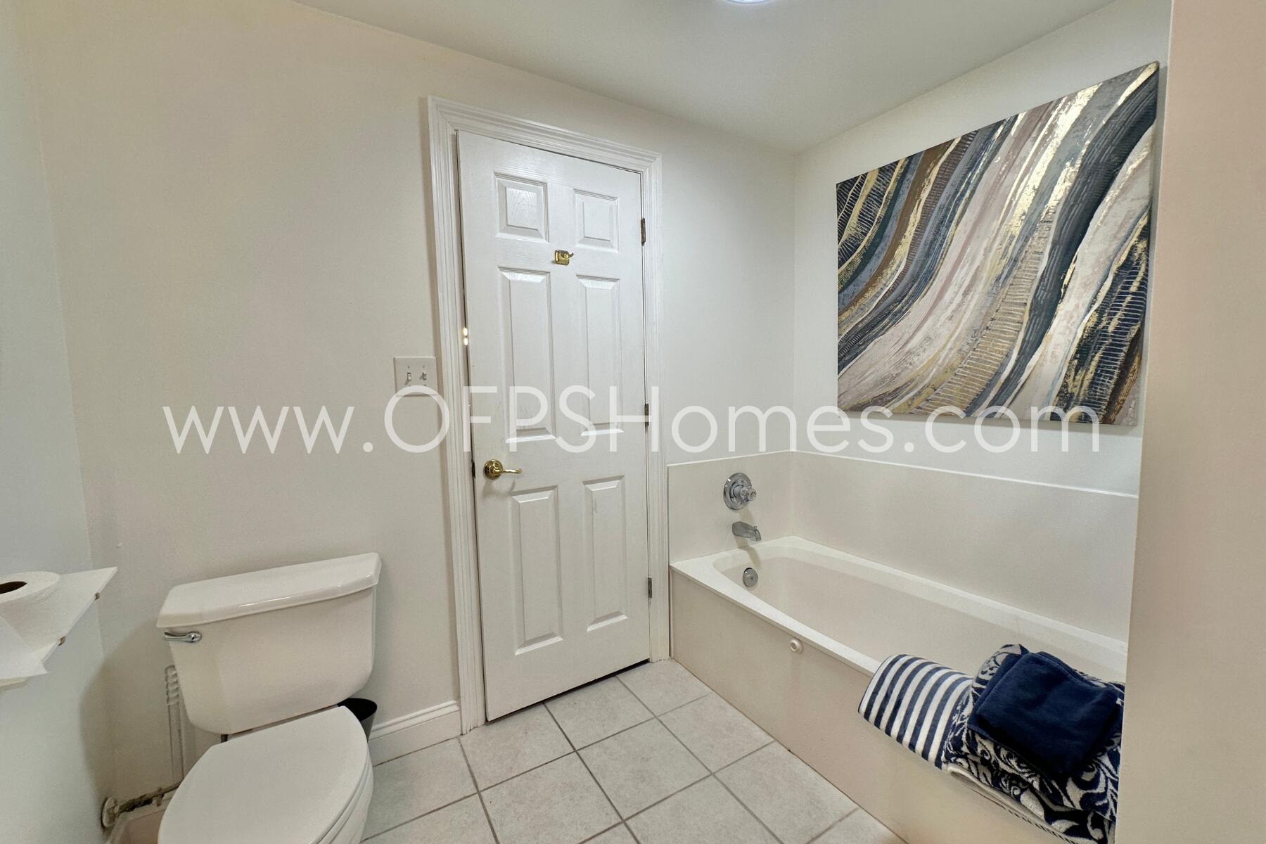 PLAZA THE - Residential Lease