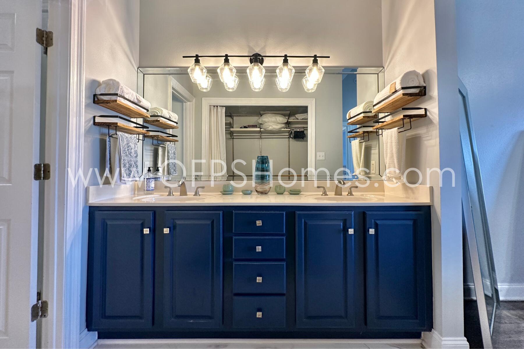 PLAZA THE - Residential Lease