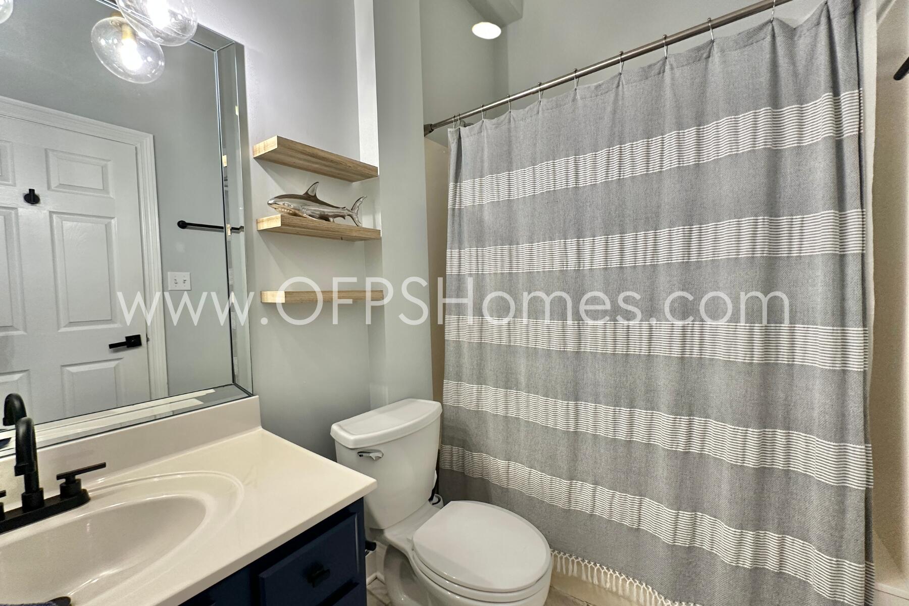 PLAZA THE - Residential Lease