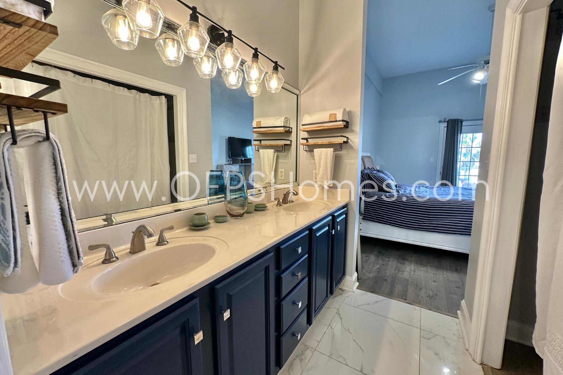 PLAZA THE - Residential Lease