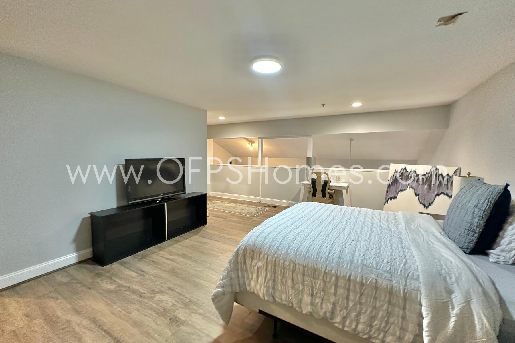 PLAZA THE - Residential Lease