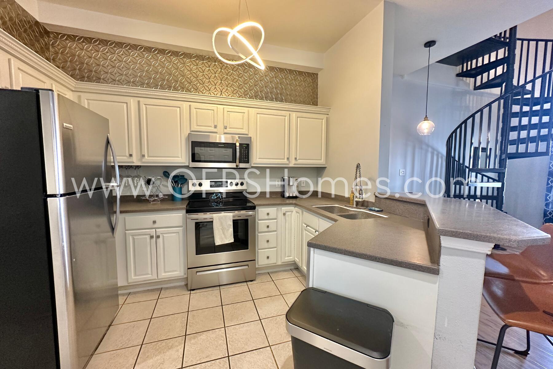 PLAZA THE - Residential Lease